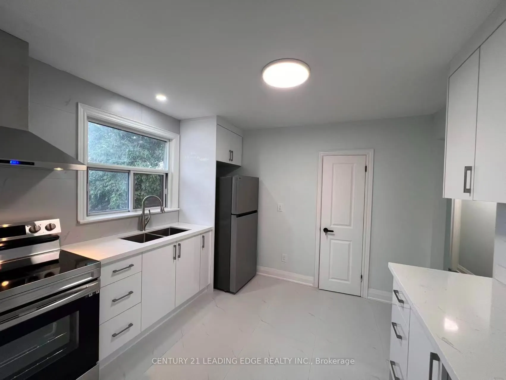 2719 Lake Shore Boulevard W #6