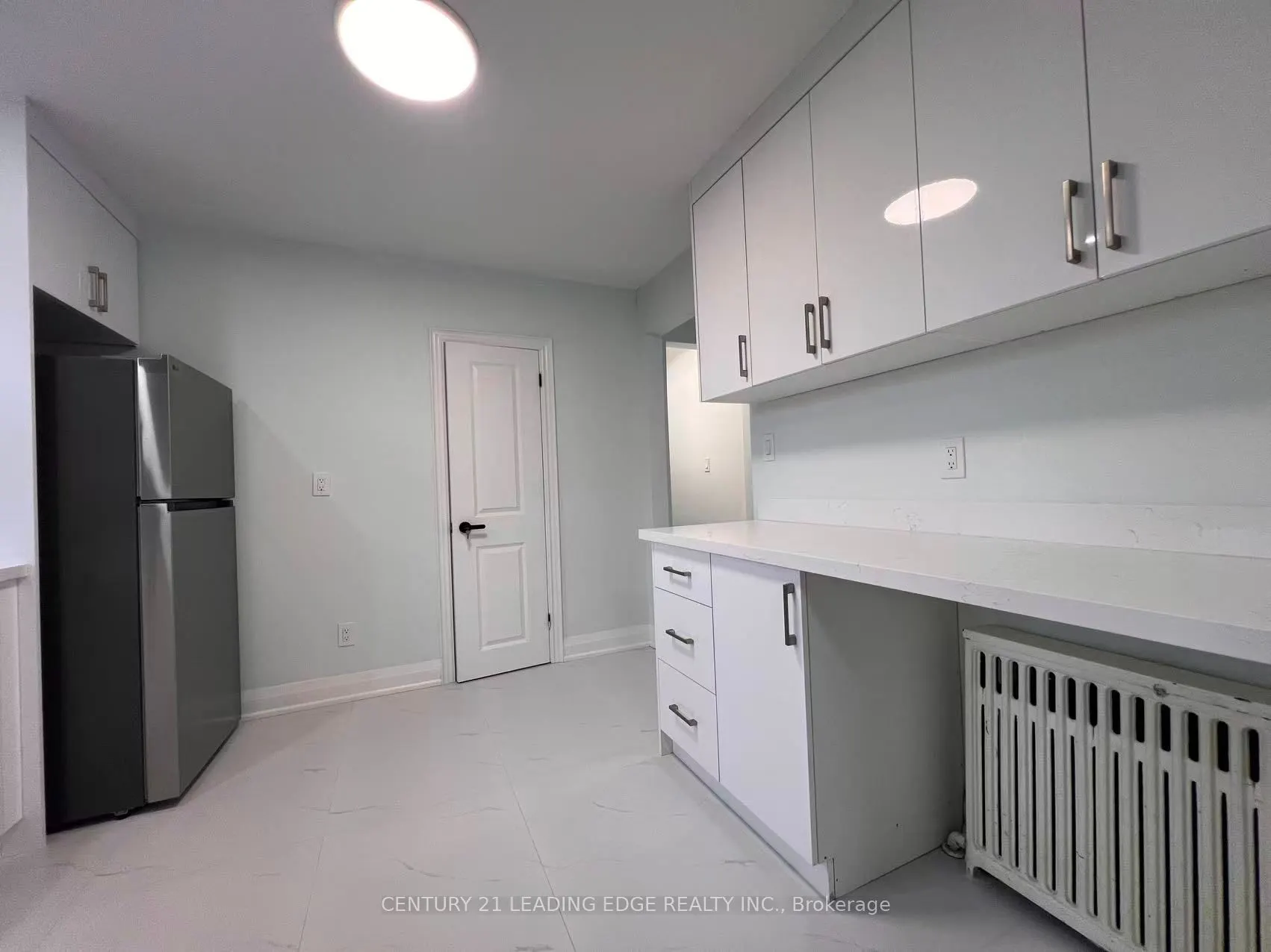 2719 Lake Shore Boulevard W #6