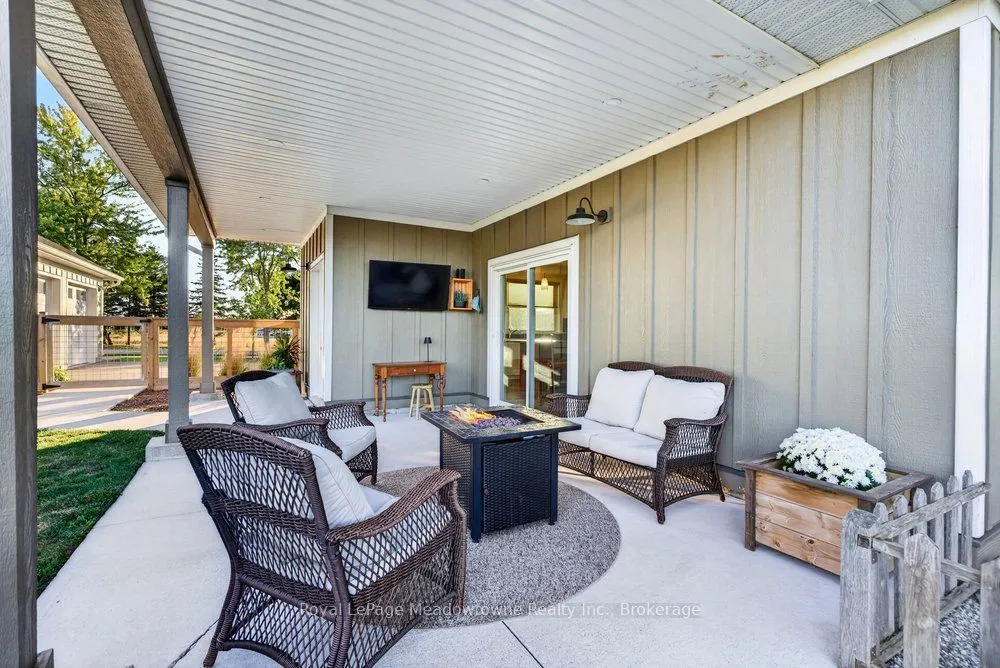 4379 Henderson Road