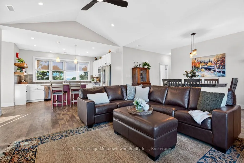 4379 Henderson Road