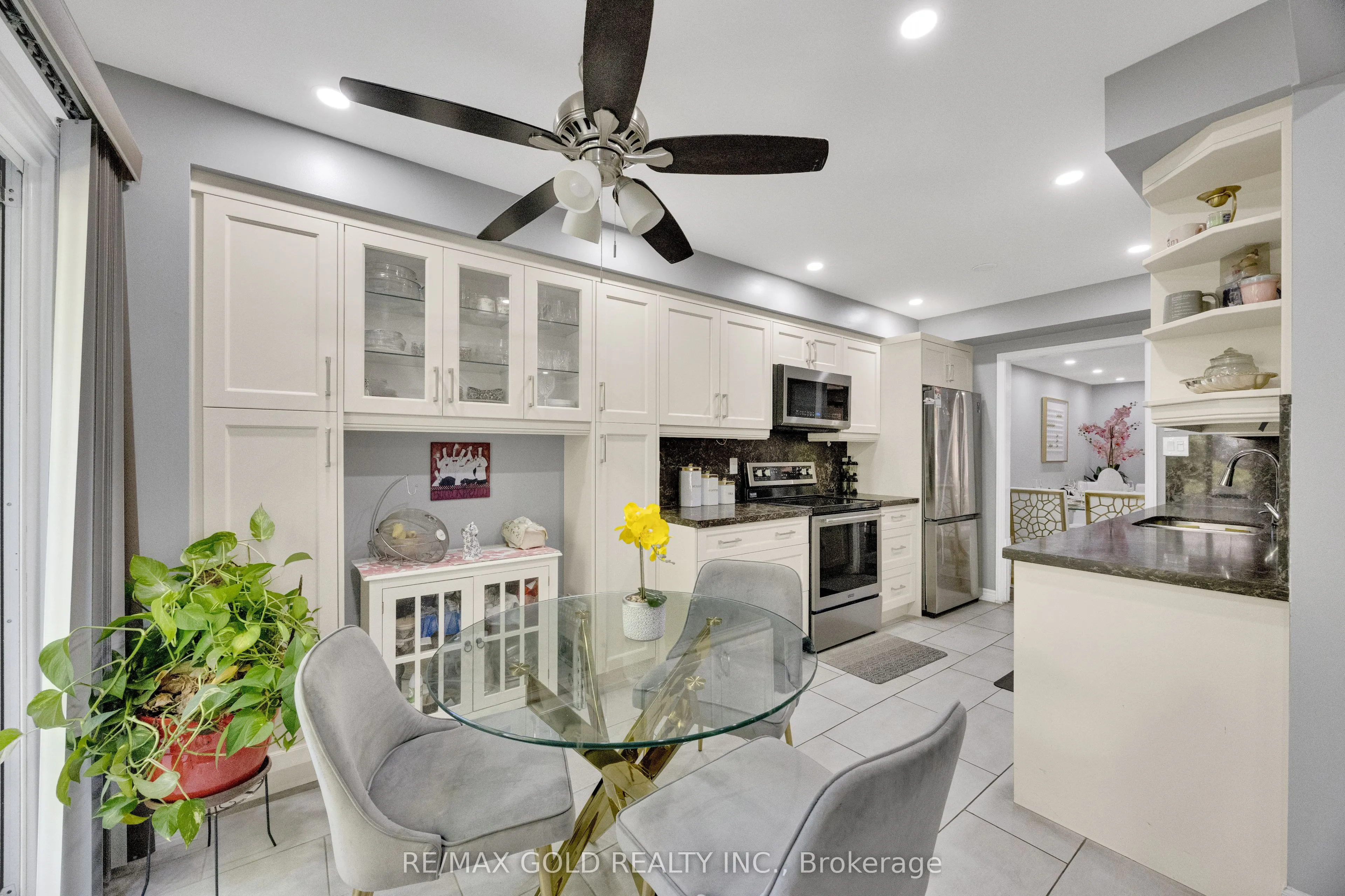 2555 Thomas Street #75
