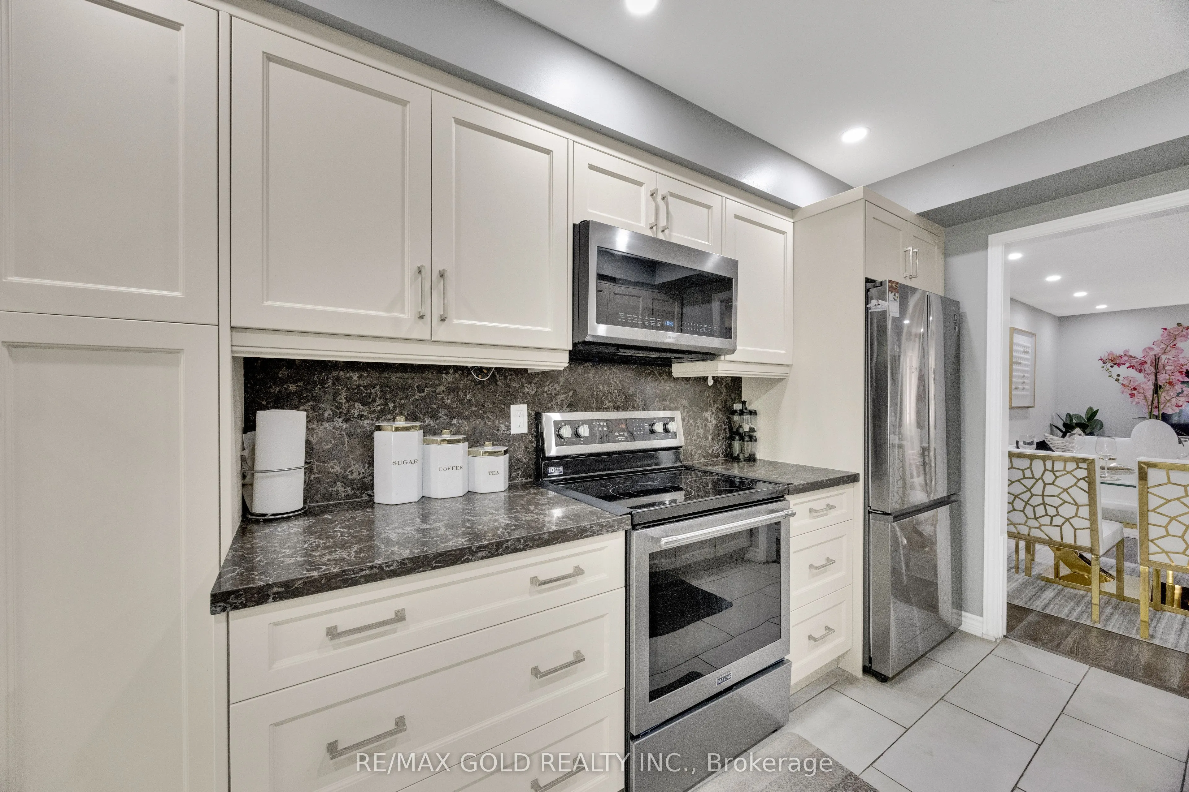 2555 Thomas Street #75