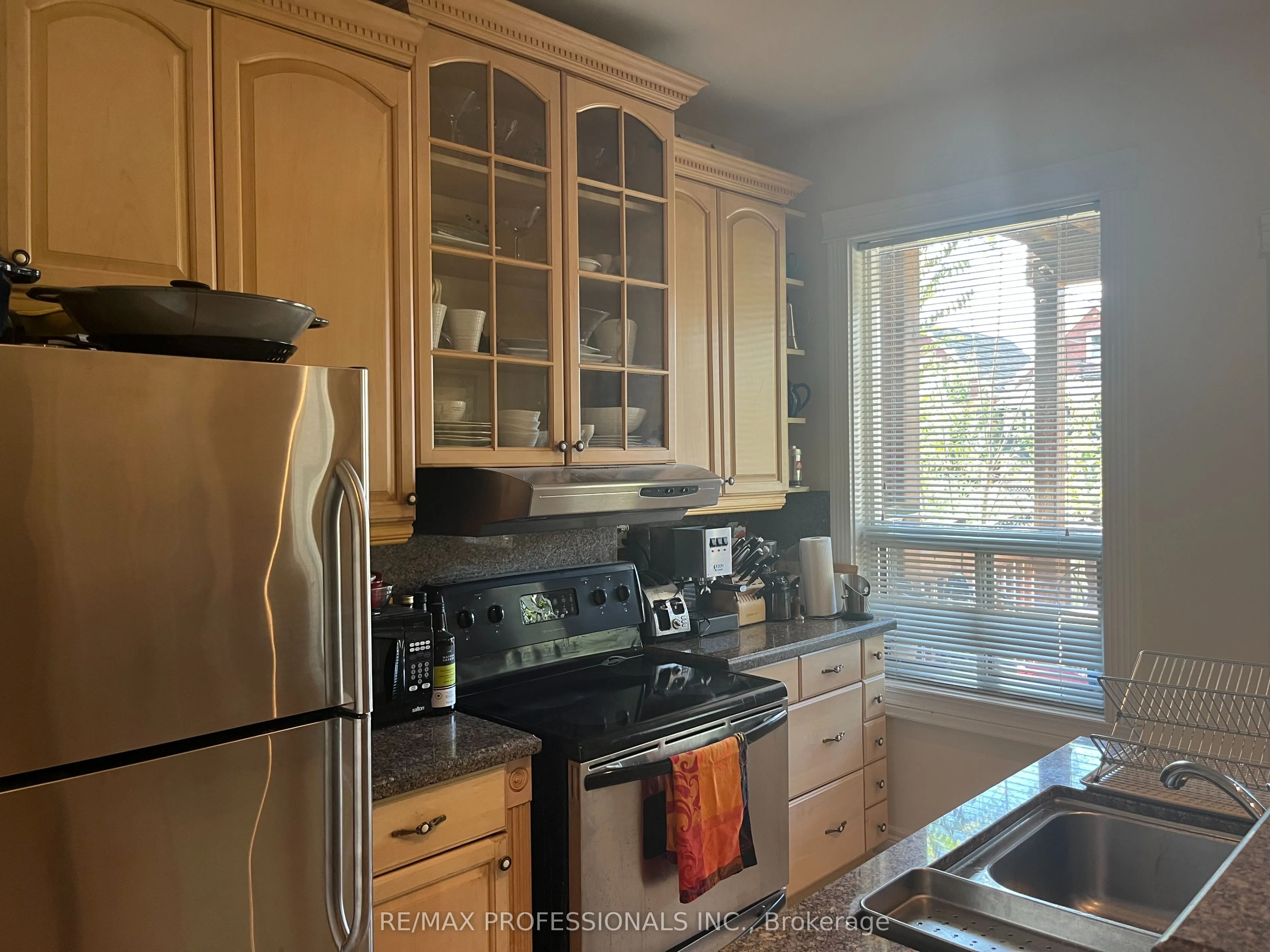 282 Keele Street #Main