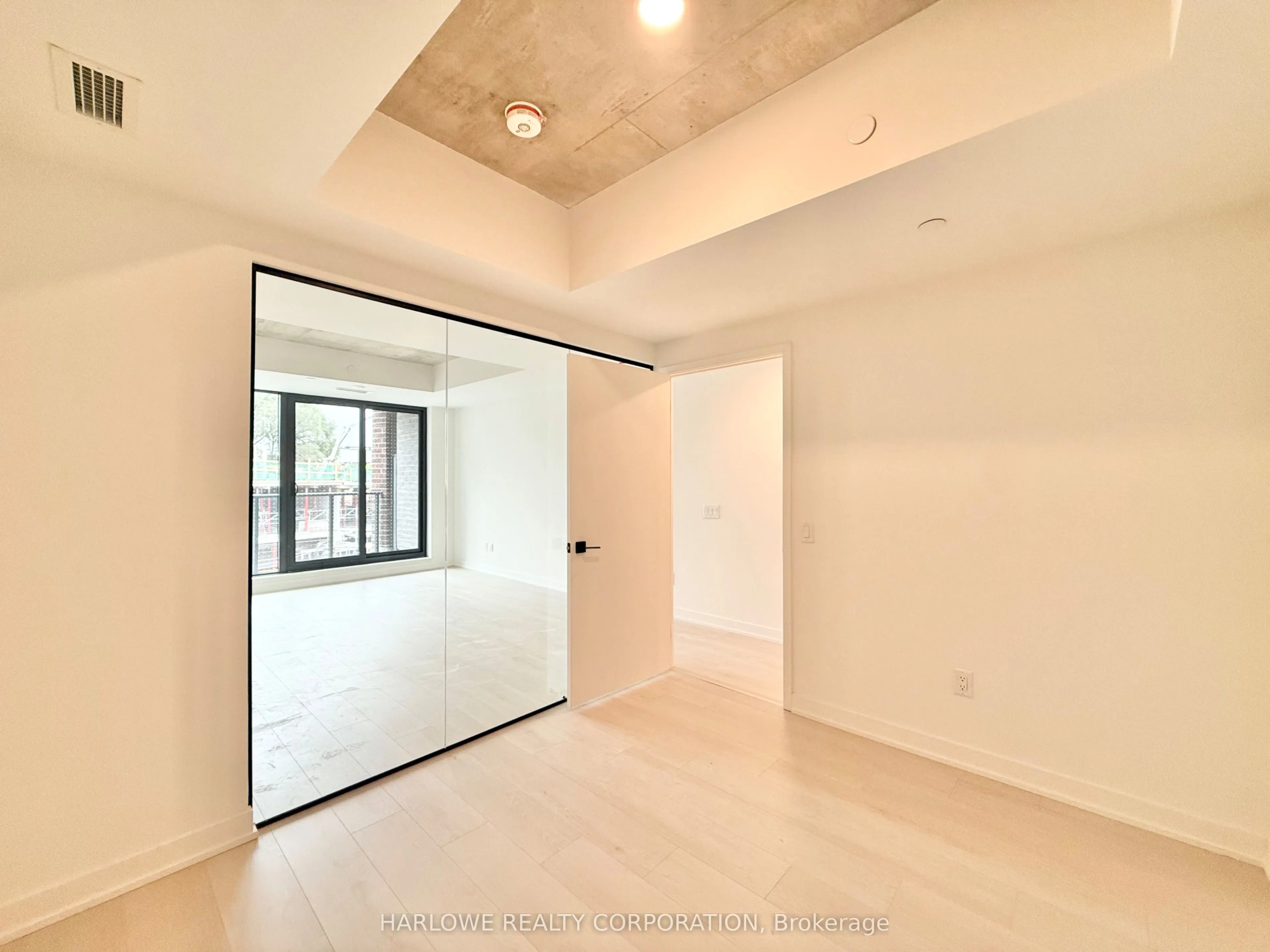 1 Vine Avenue #405