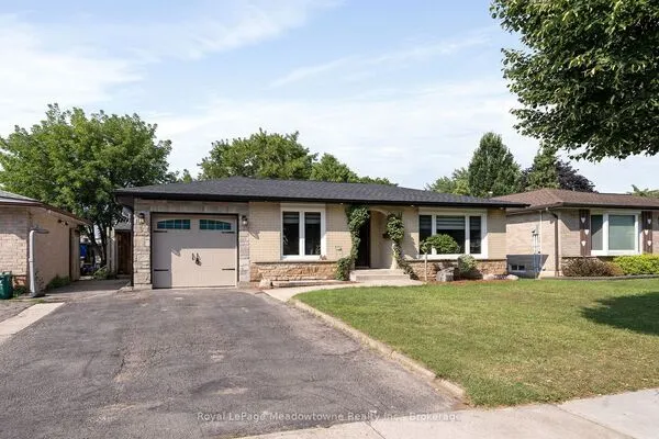 96 Macdonald Crescent