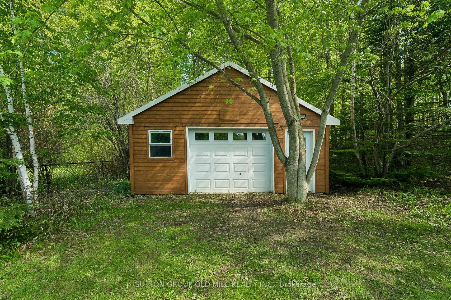7 Rolling Meadow Drive