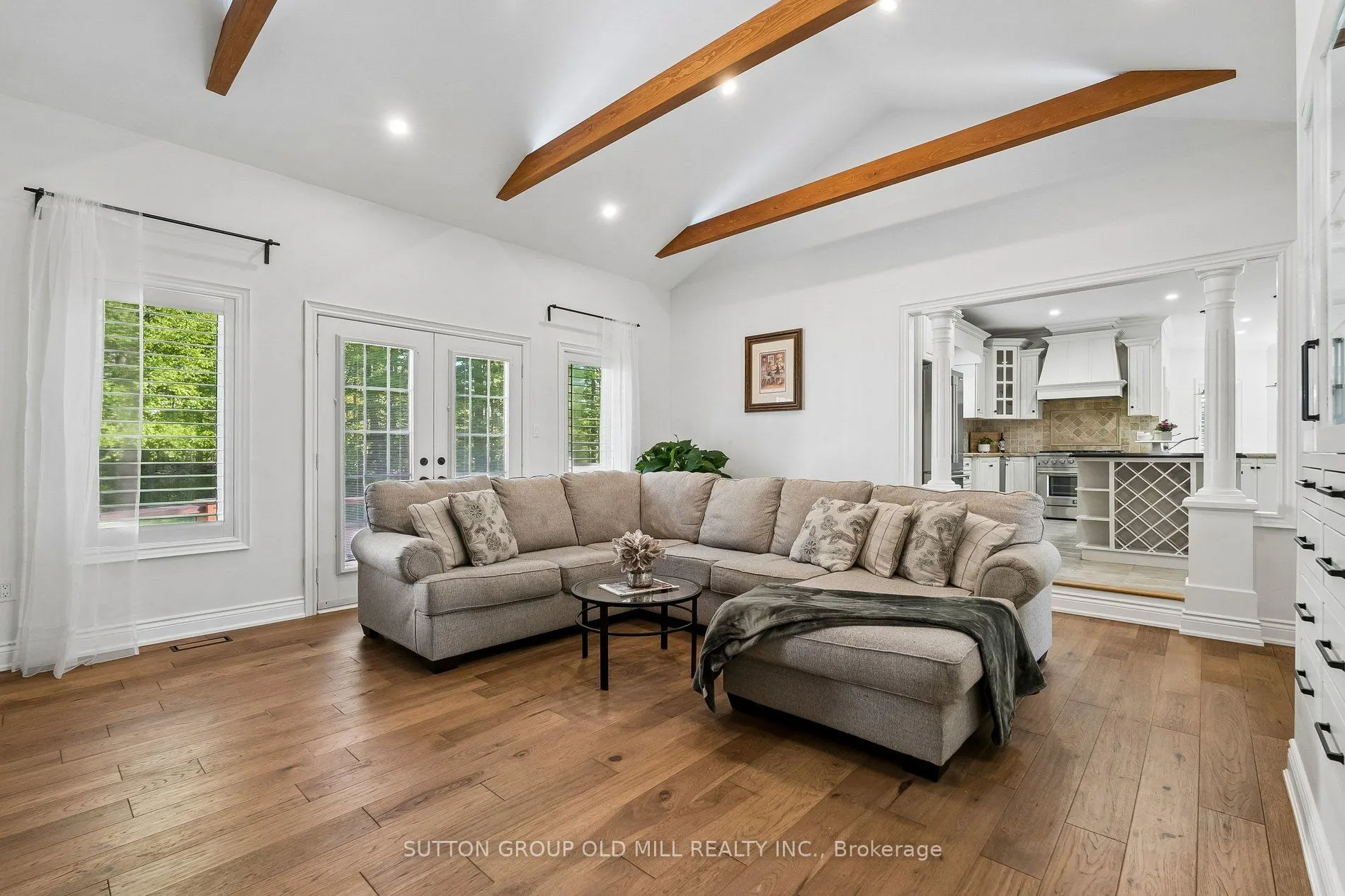 7 Rolling Meadow Drive
