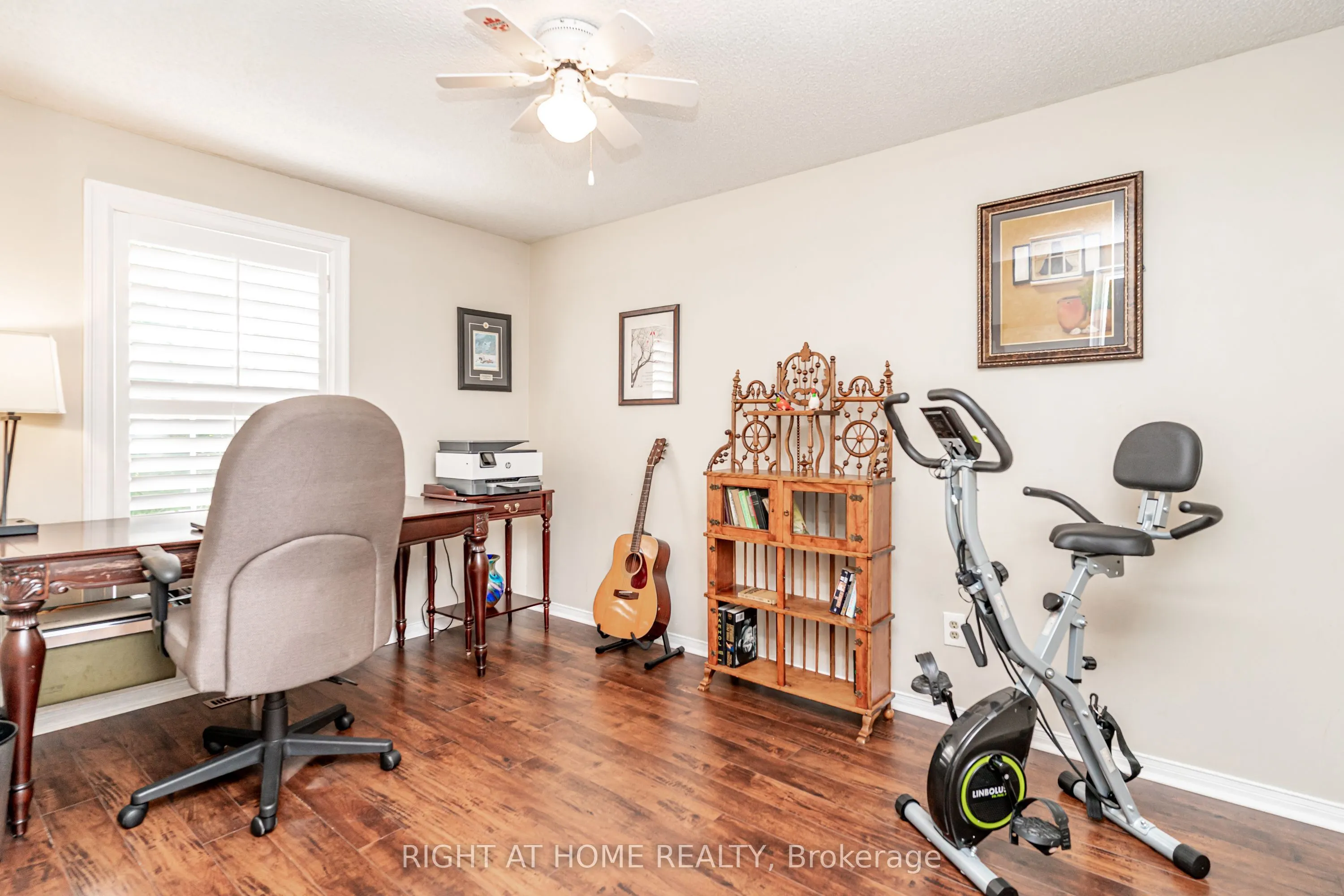 2272 Mowat Avenue #9