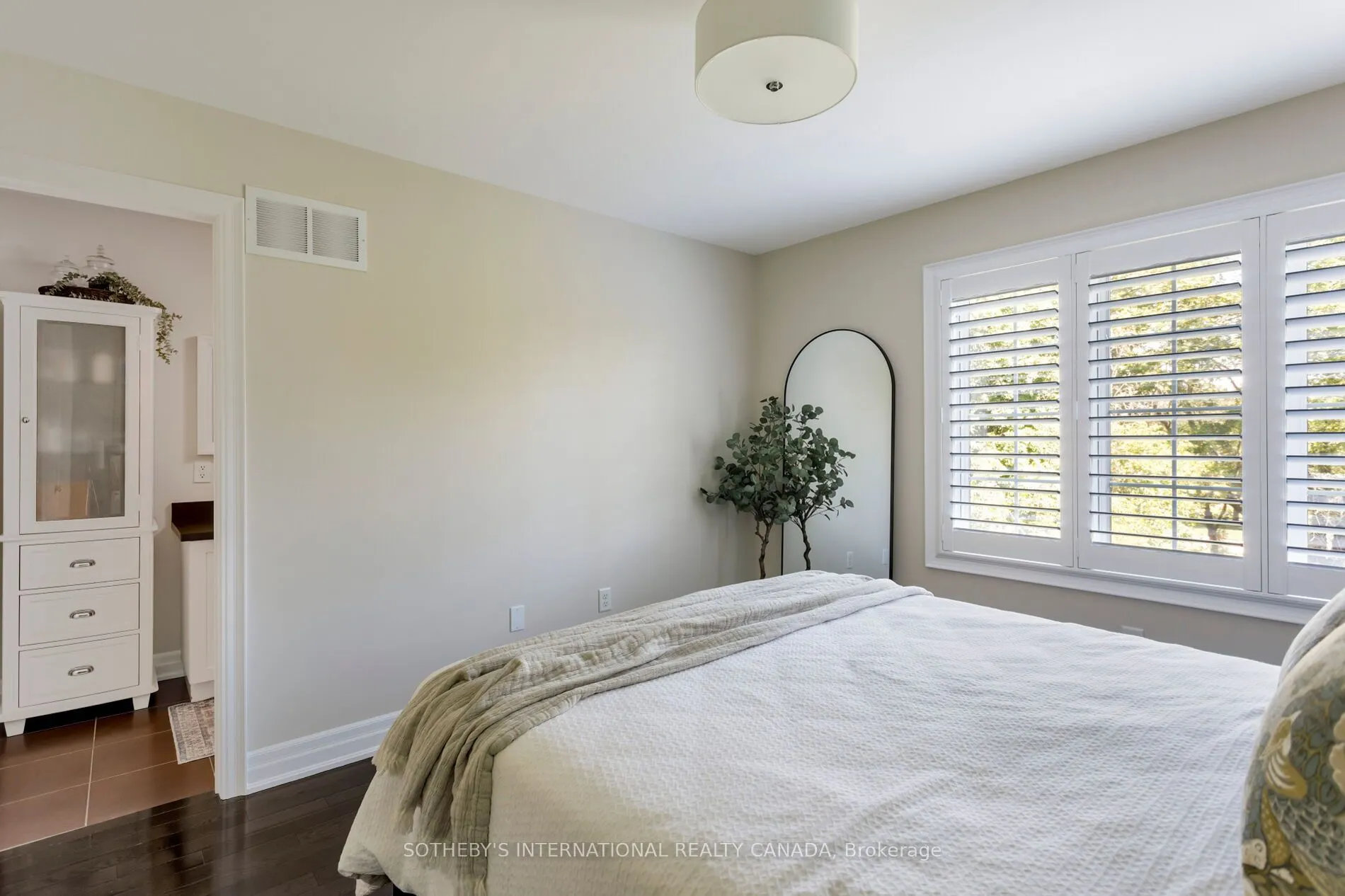 1127 Haig Boulevard #2