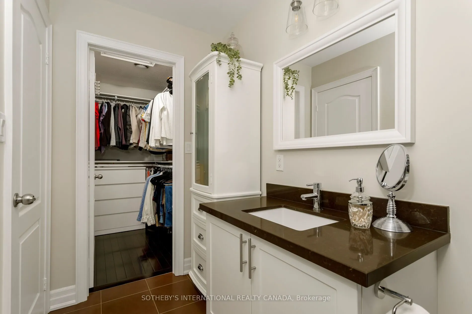 1127 Haig Boulevard #2