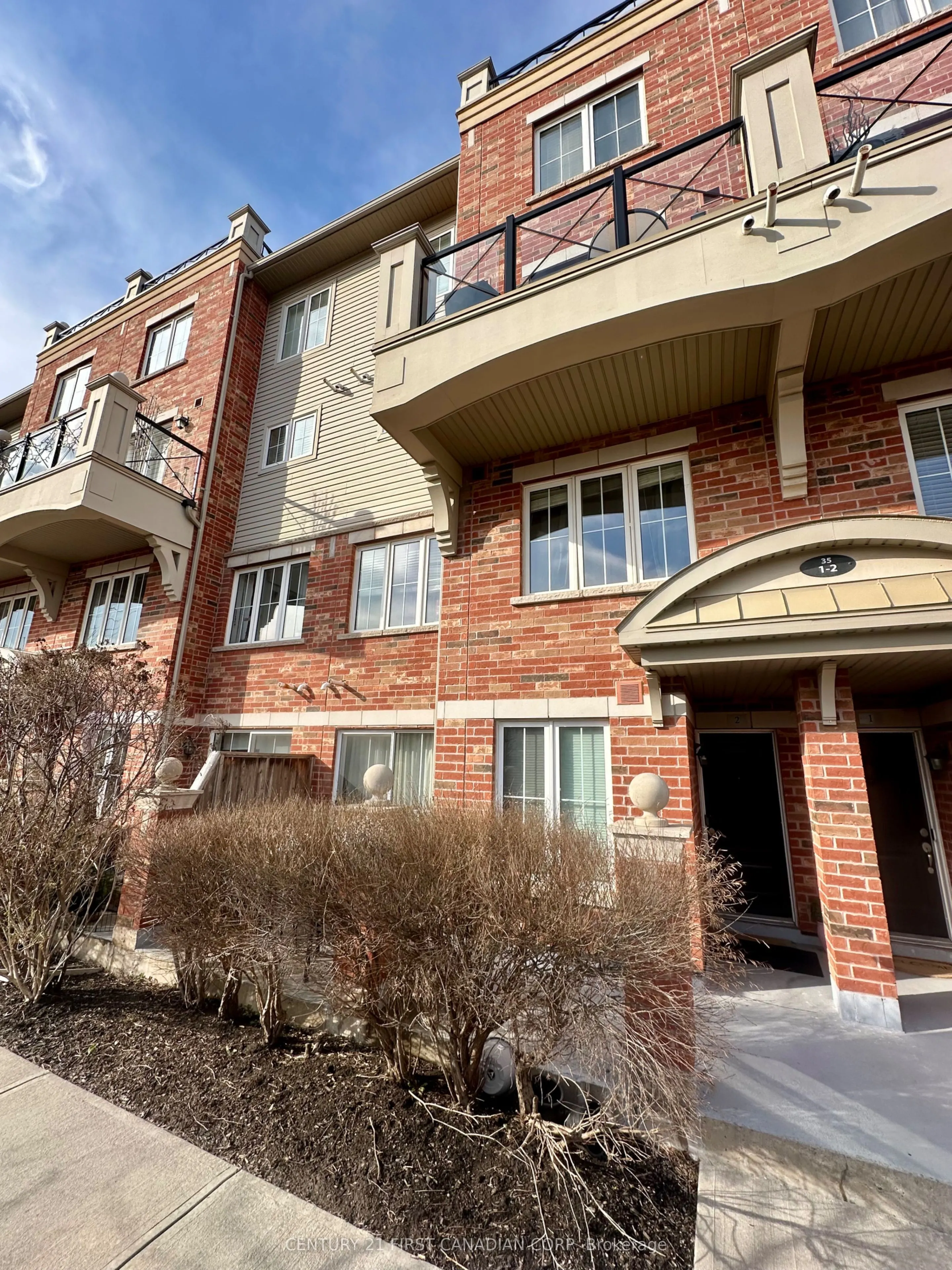 35 Hays Boulevard #2