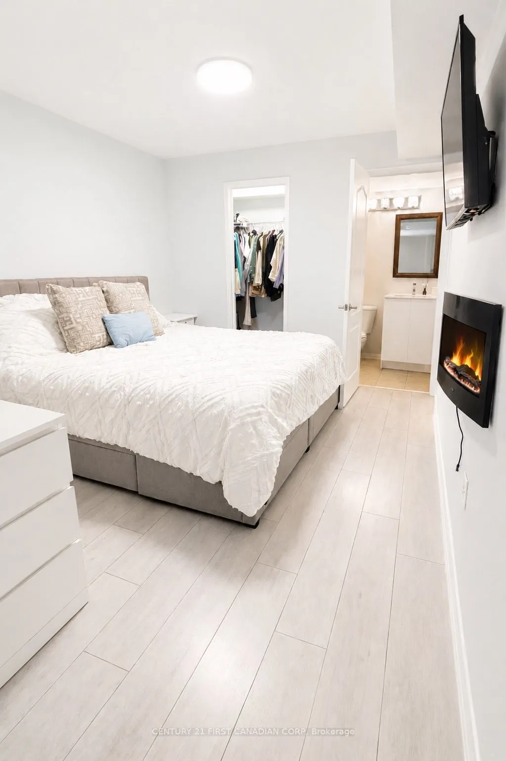 35 Hays Boulevard #2