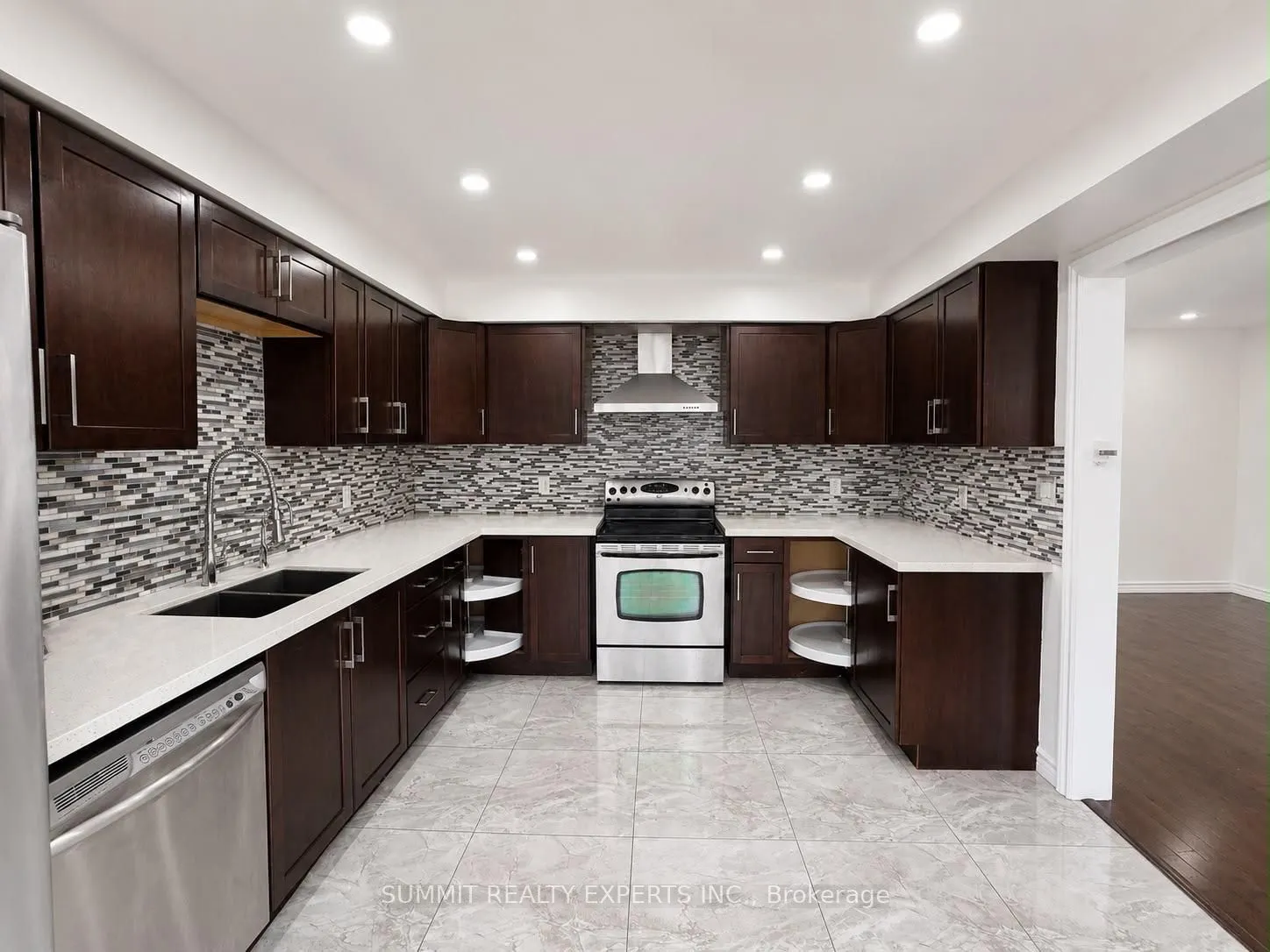 25 Deforest Drive