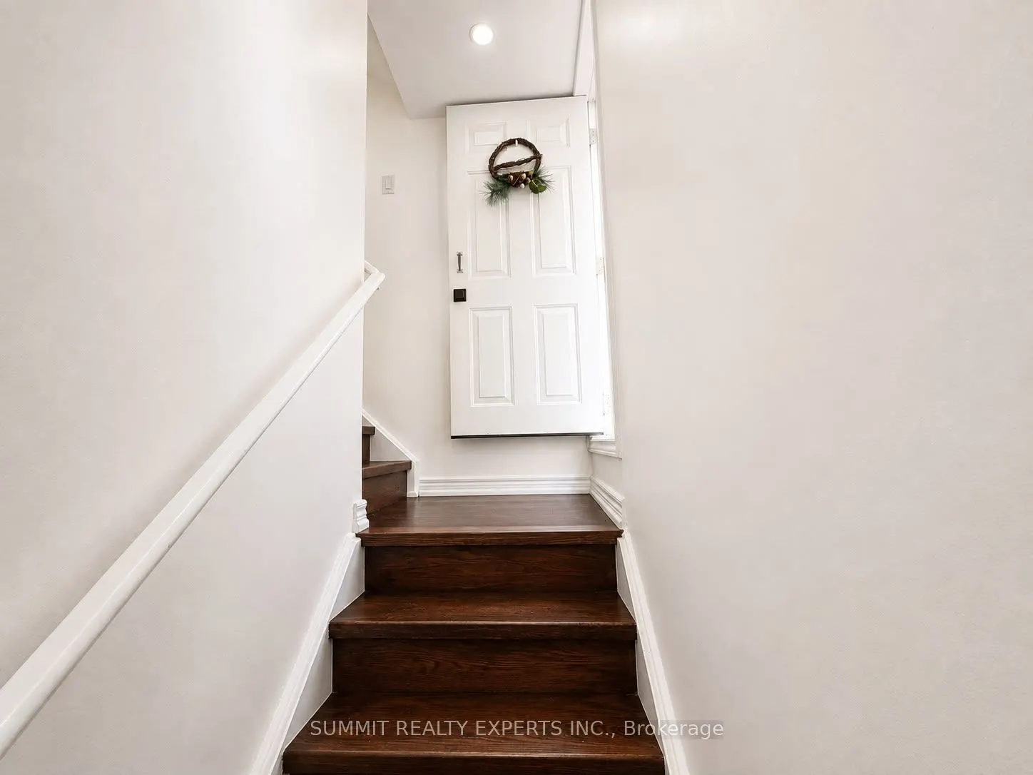 25 Deforest Drive