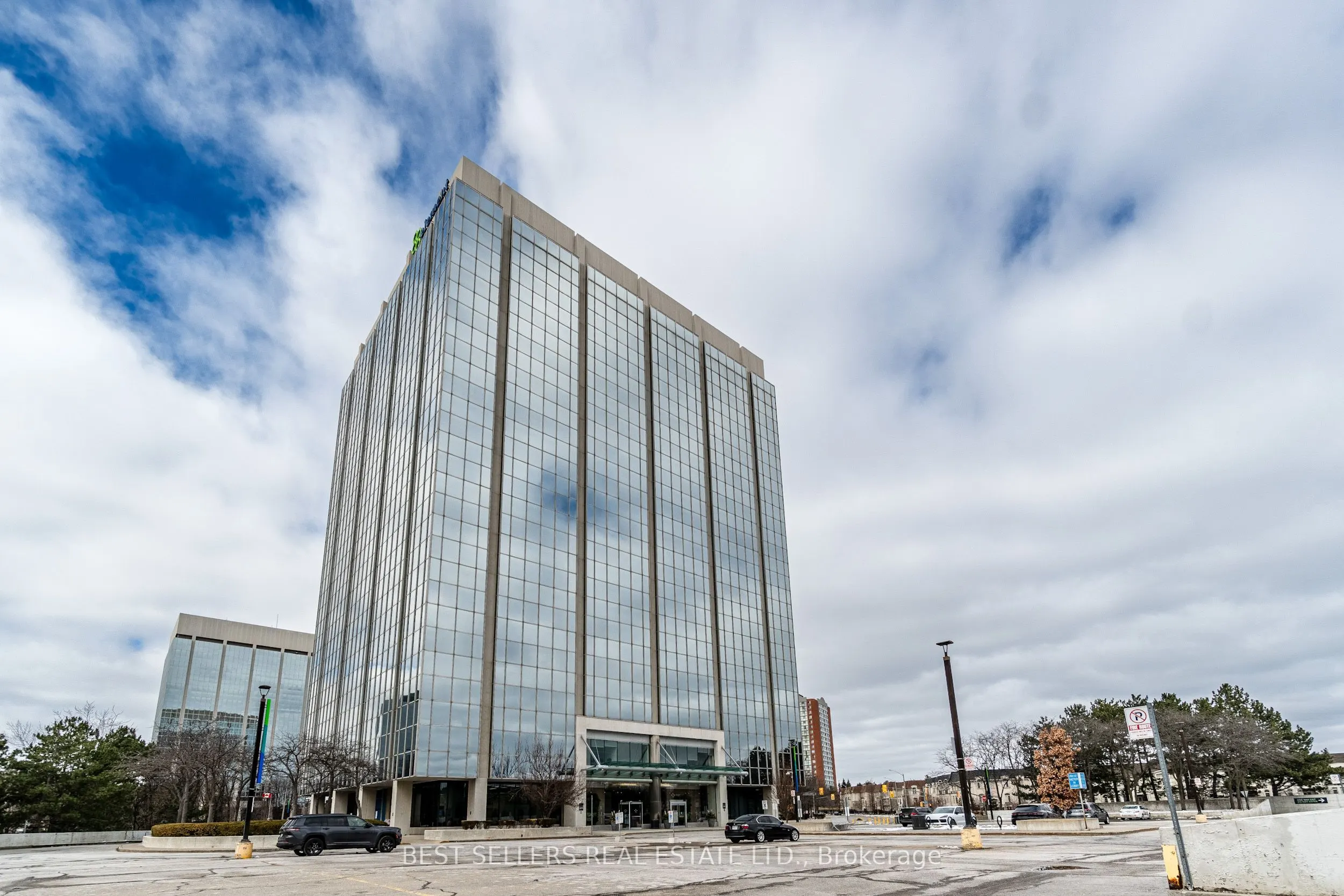 4 Robert Speck Parkway #150
