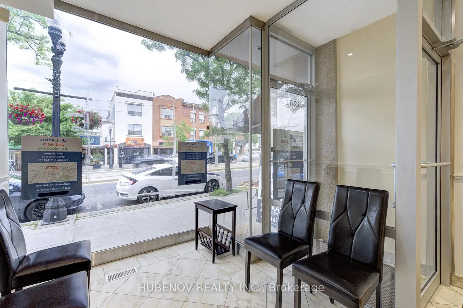1261 St.Clair Avenue W