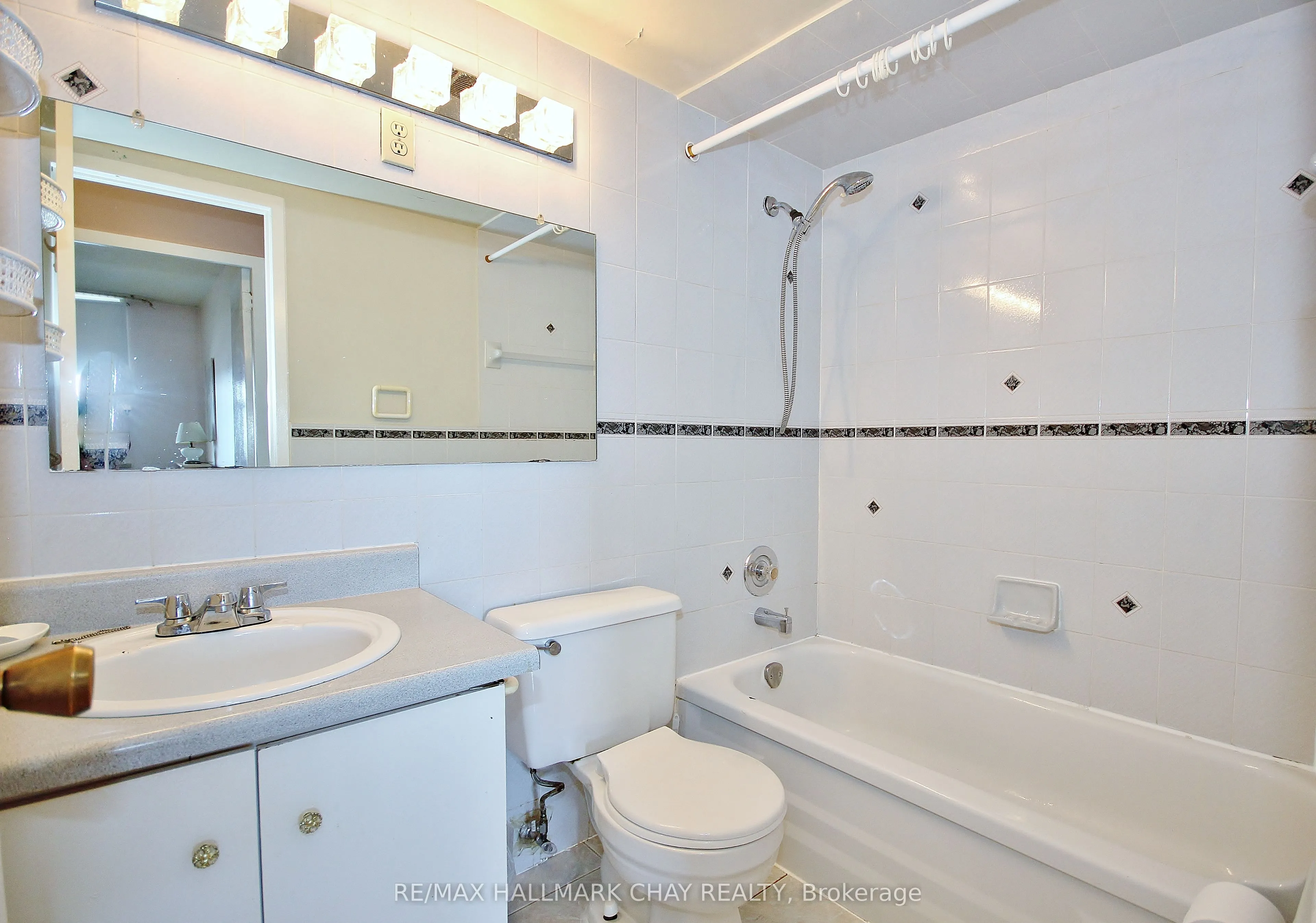 1455 LAWRENCE Avenue W #1707