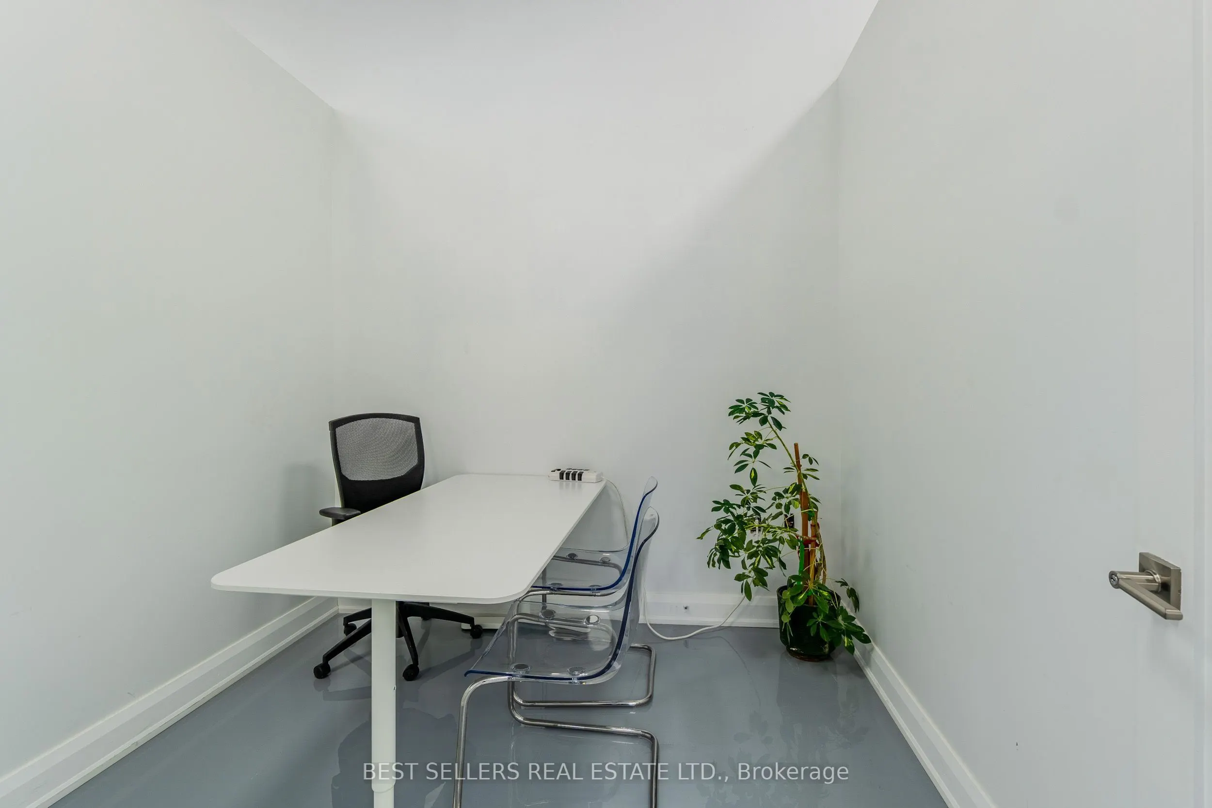 4 Robert Speck Parkway #150