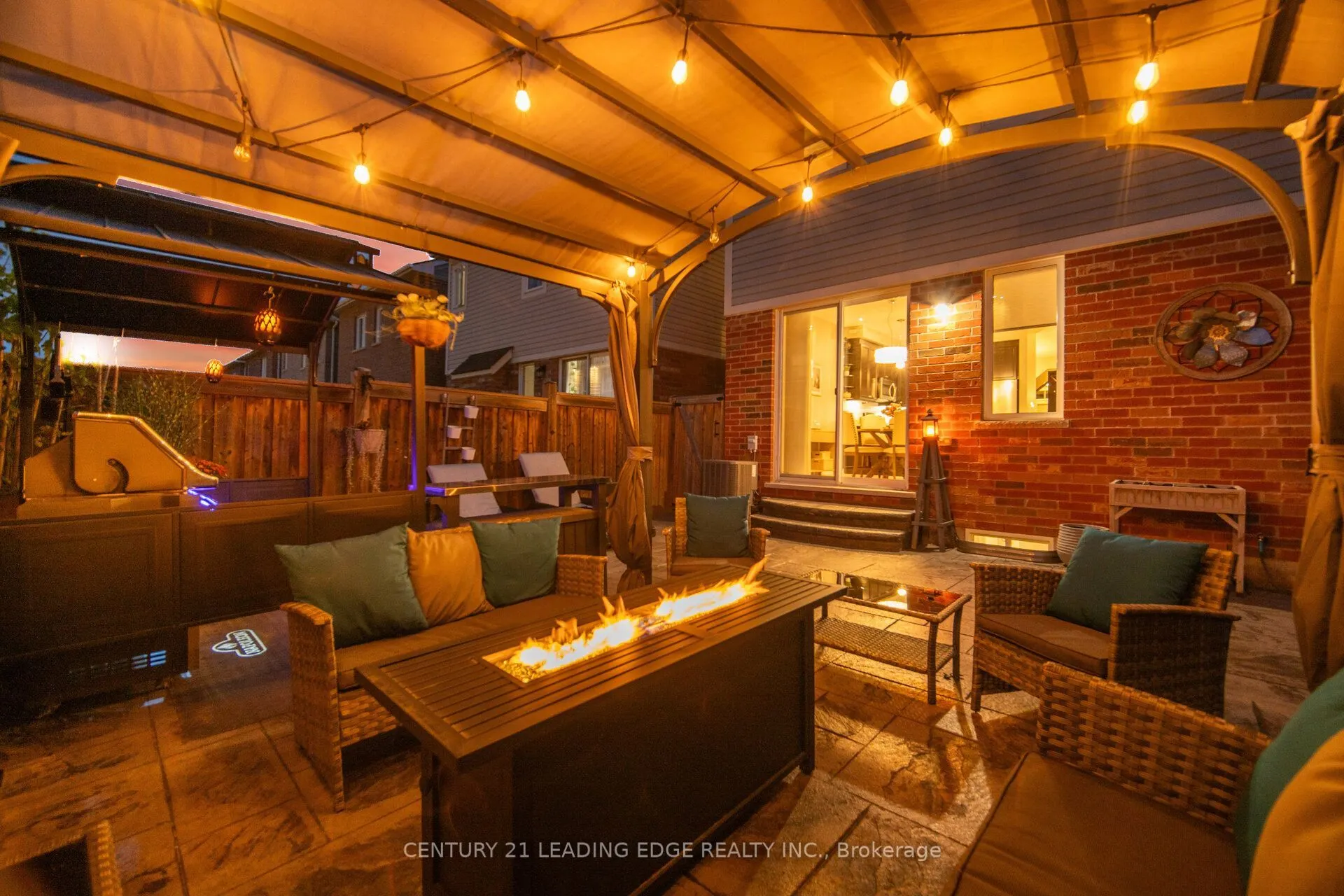545 Gibson Crescent