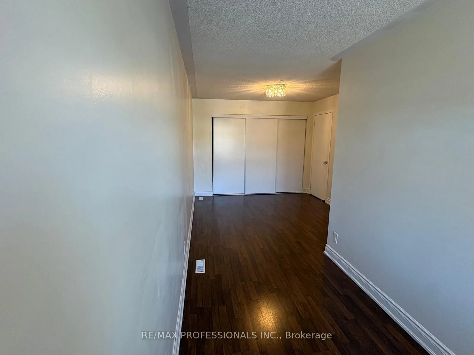 5 Richgrove Drive E #104