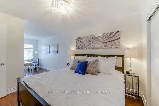 5 Richgrove Drive E #104