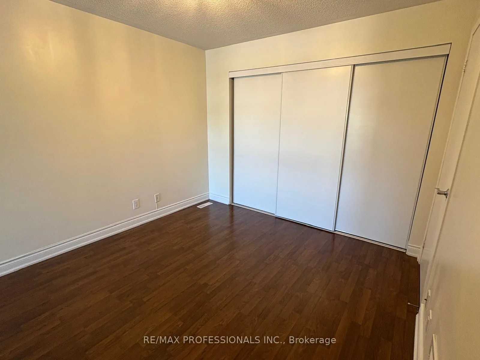 5 Richgrove Drive E #104