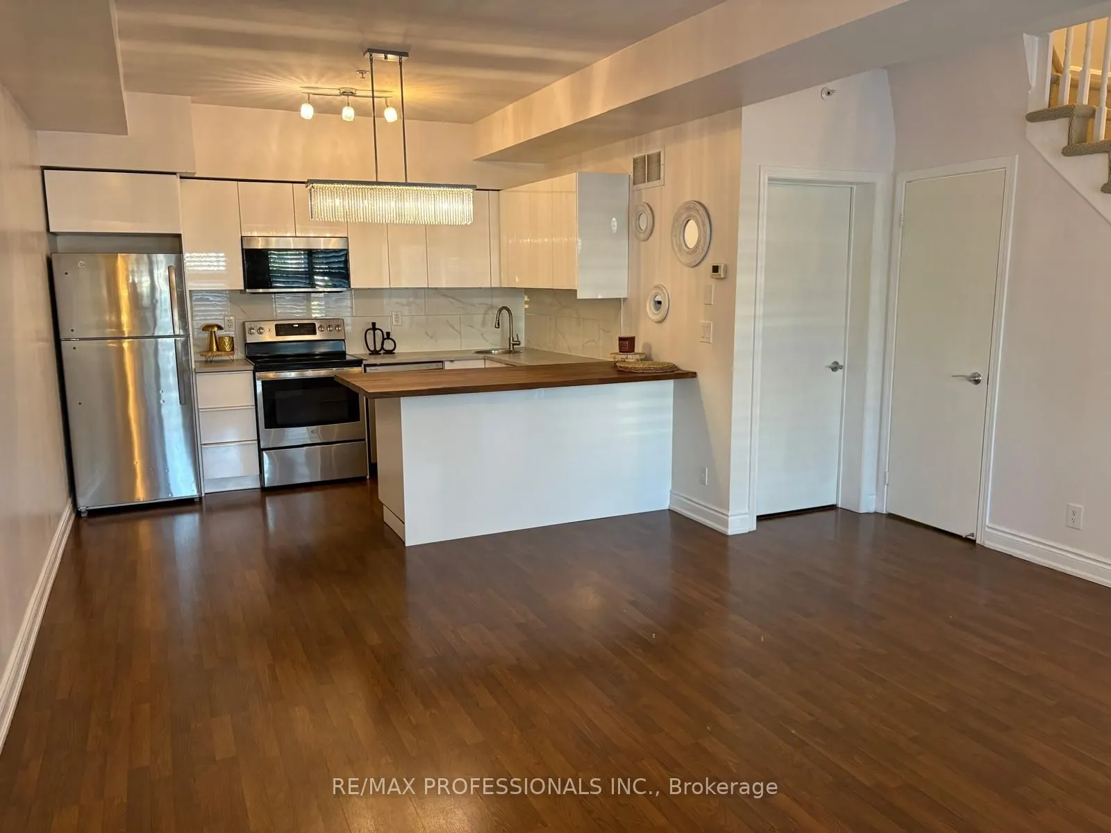 5 Richgrove Drive E #104