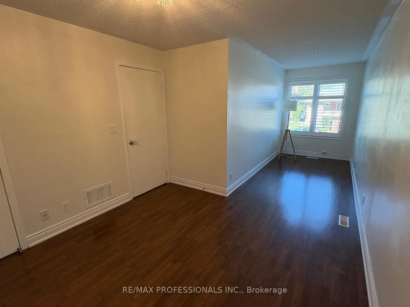5 Richgrove Drive E #104