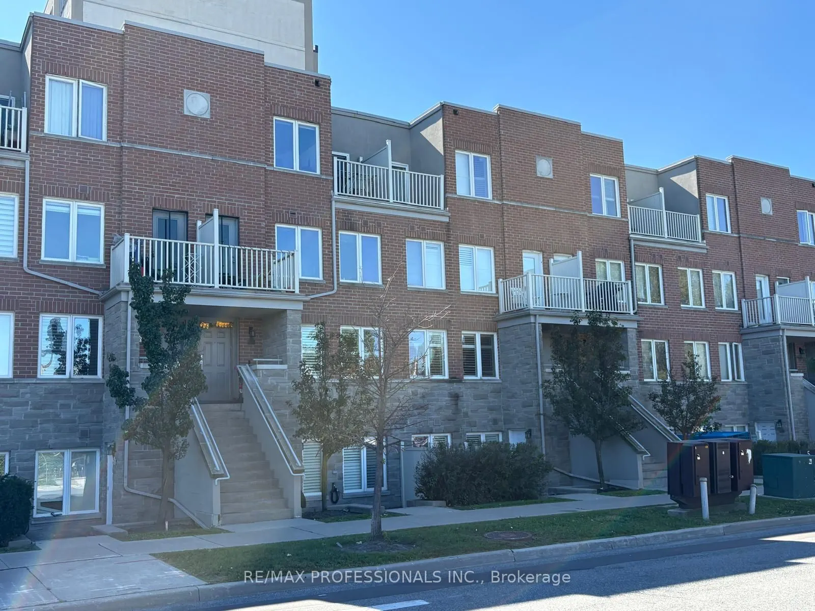 5 Richgrove Drive E #104