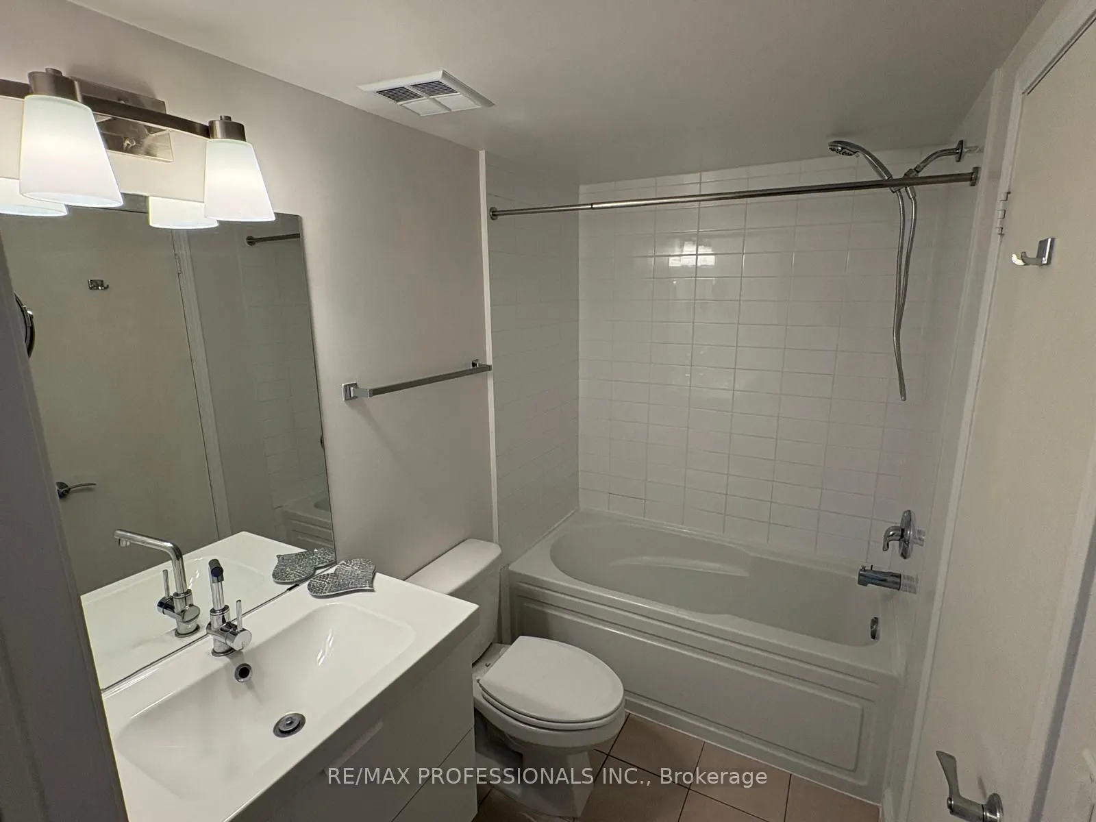 5 Richgrove Drive E #104