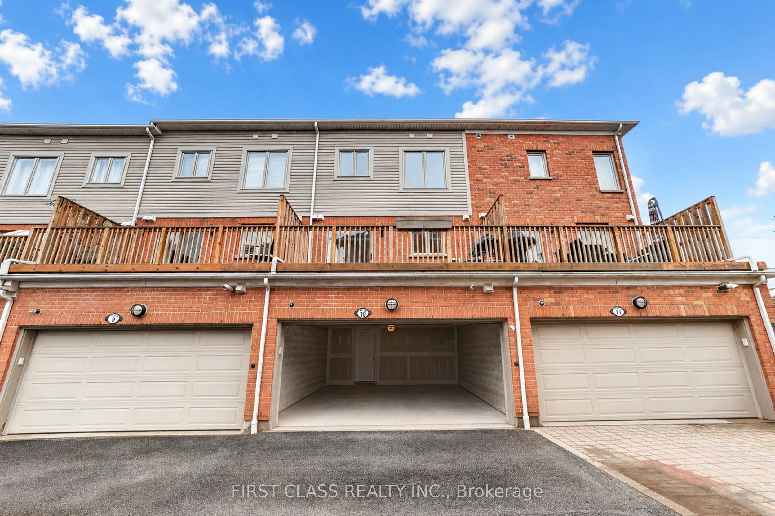 3076 Lake Shore Boulevard W #Th10