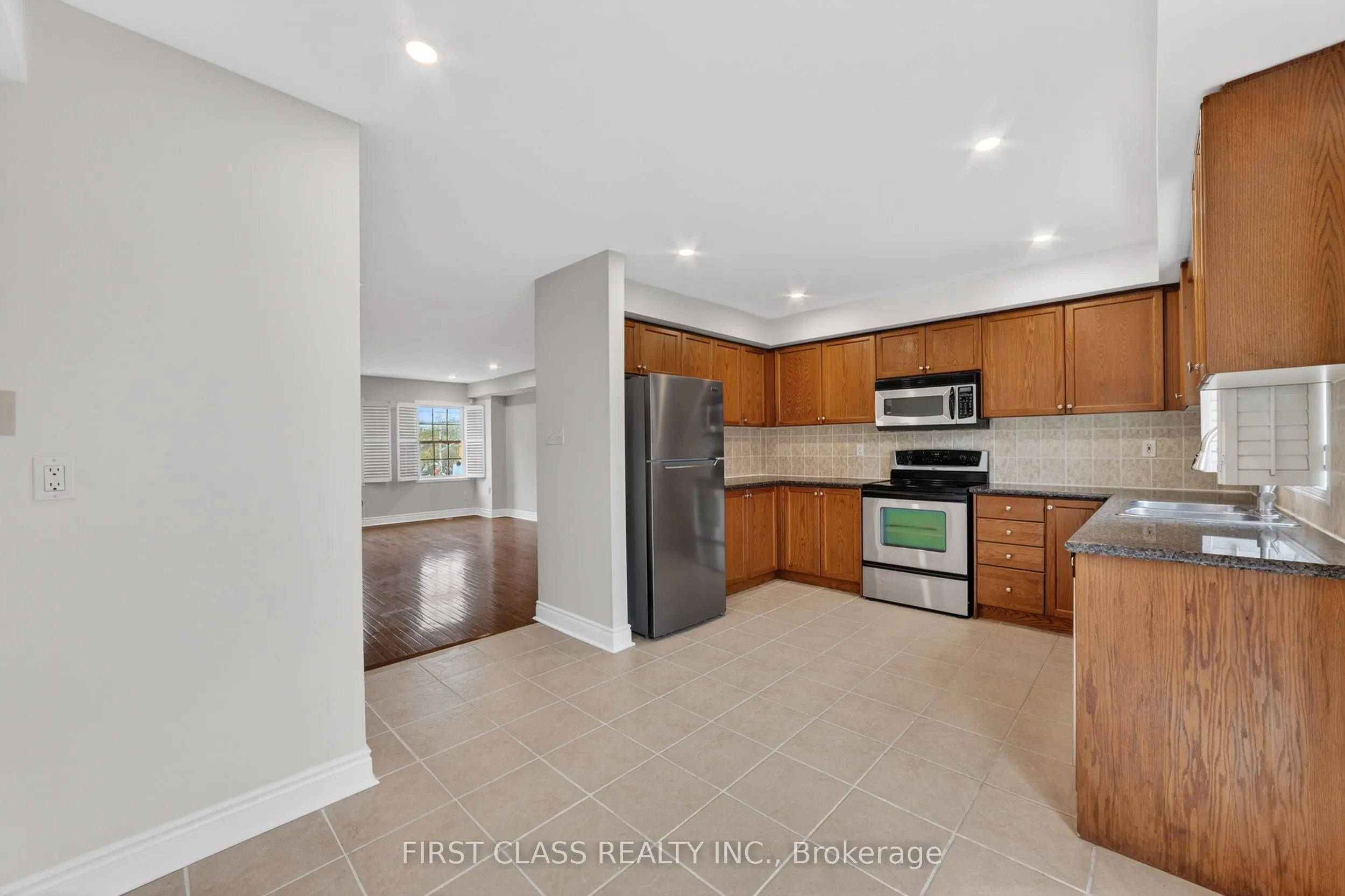 3076 Lake Shore Boulevard W #Th10