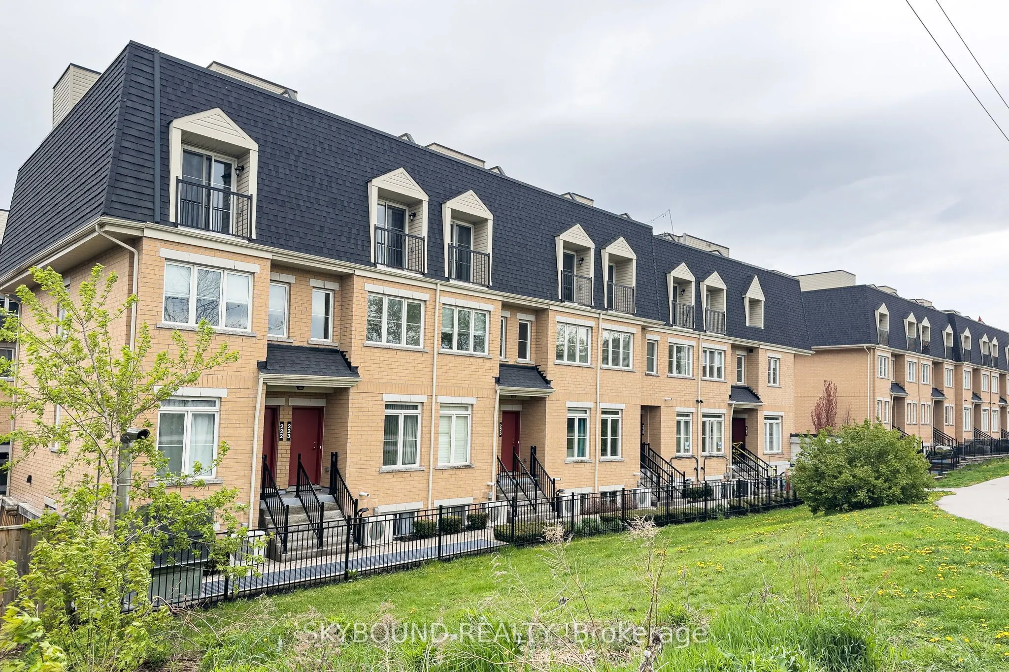 380 Hopewell Avenue #223