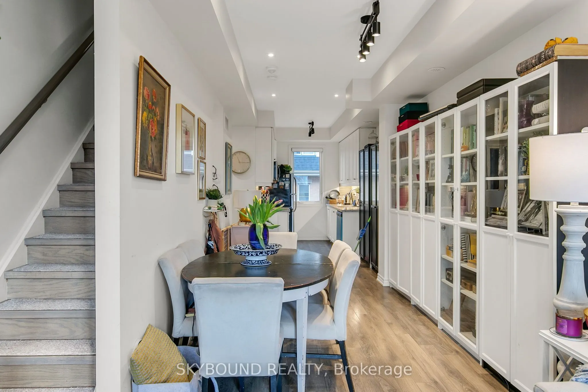 380 Hopewell Avenue #223