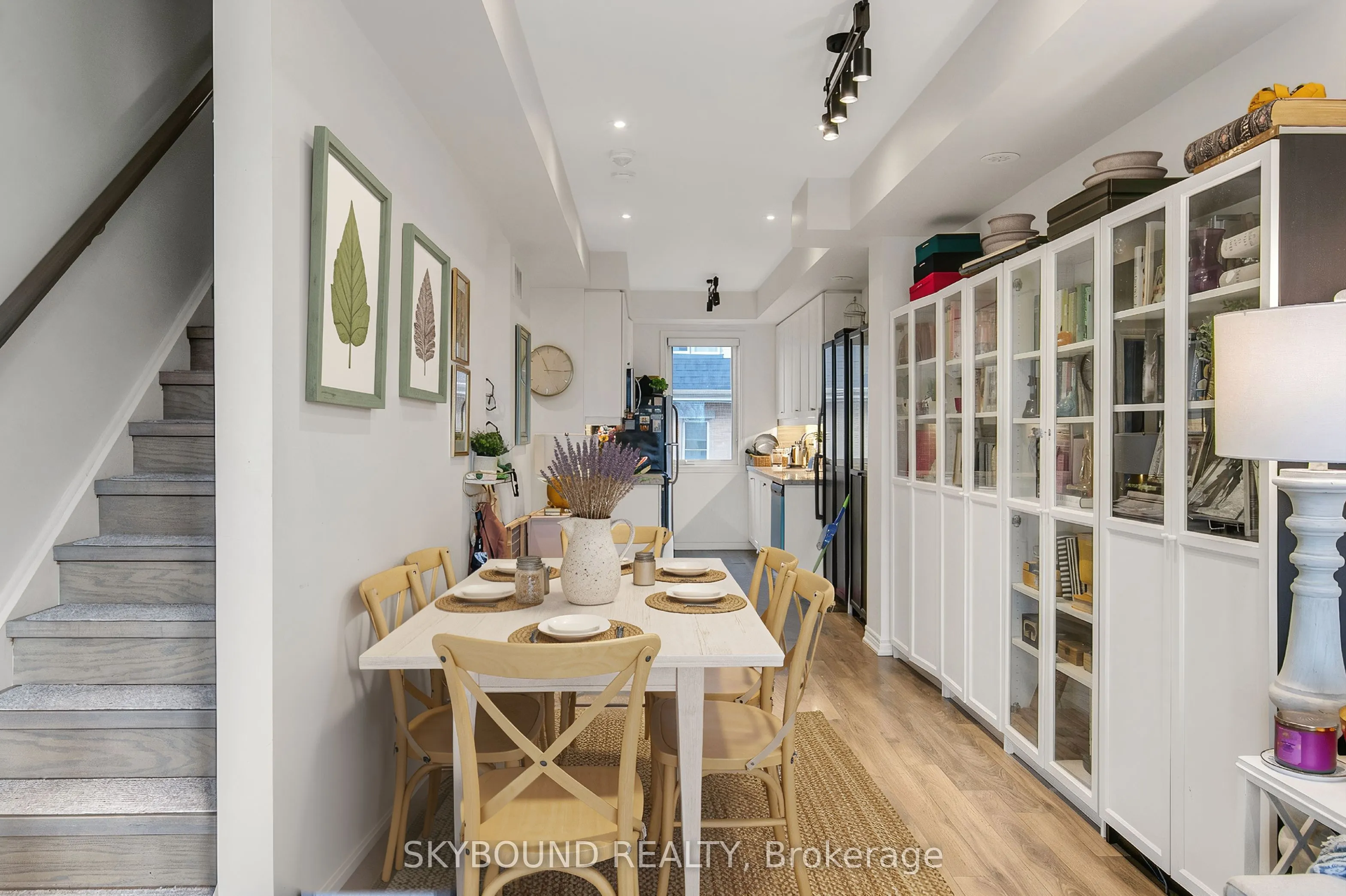 380 Hopewell Avenue #223