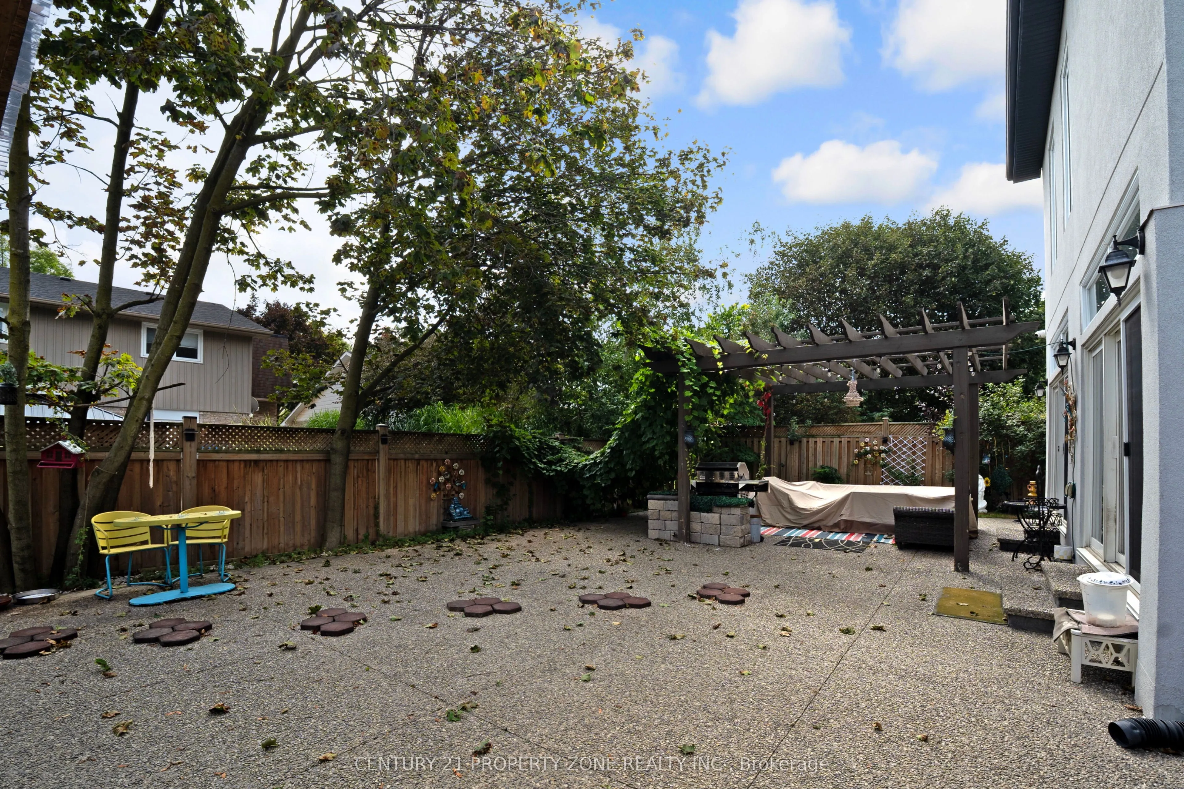 77 Bowshelm Court