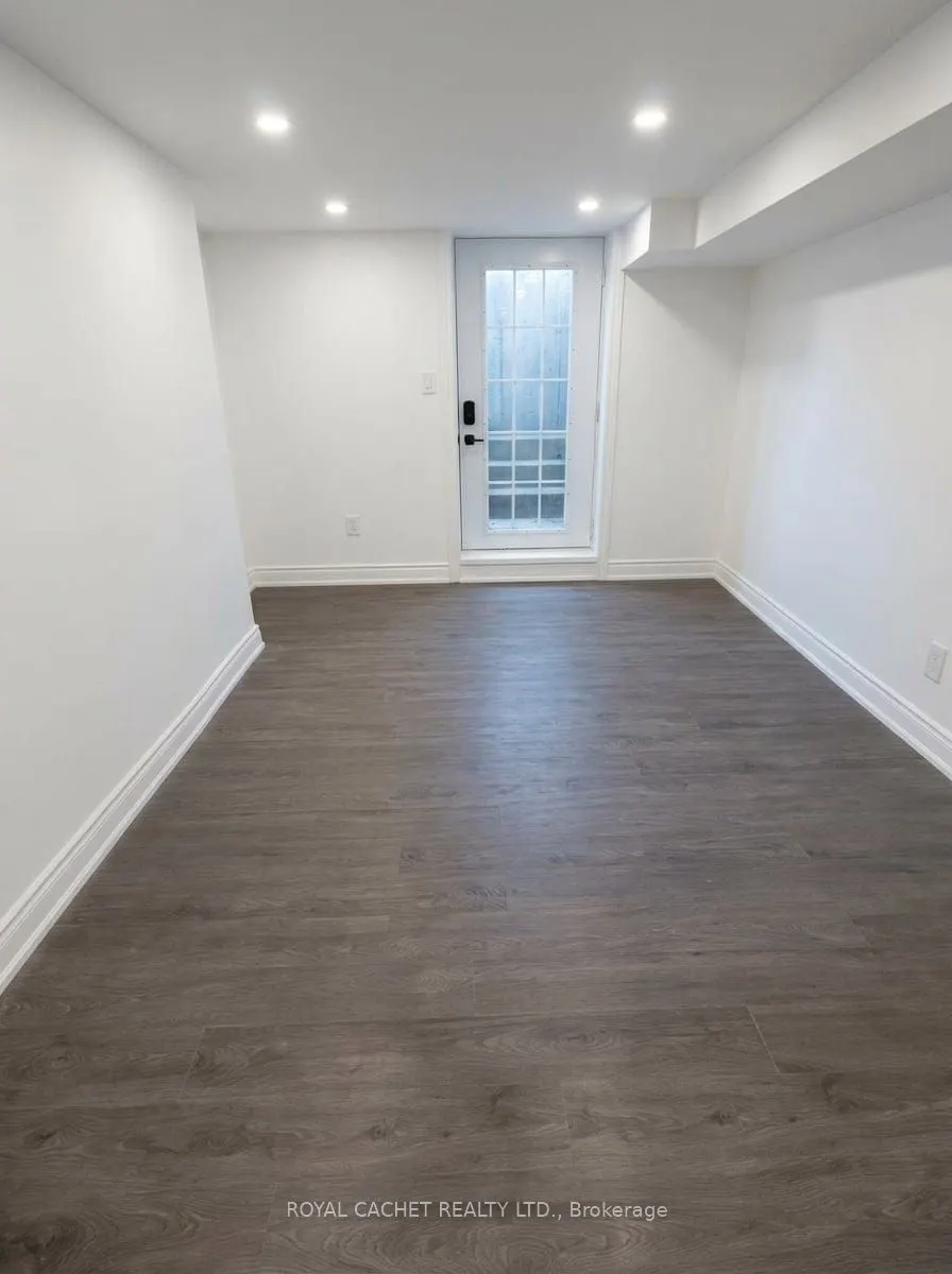 1074 Flagship Drive