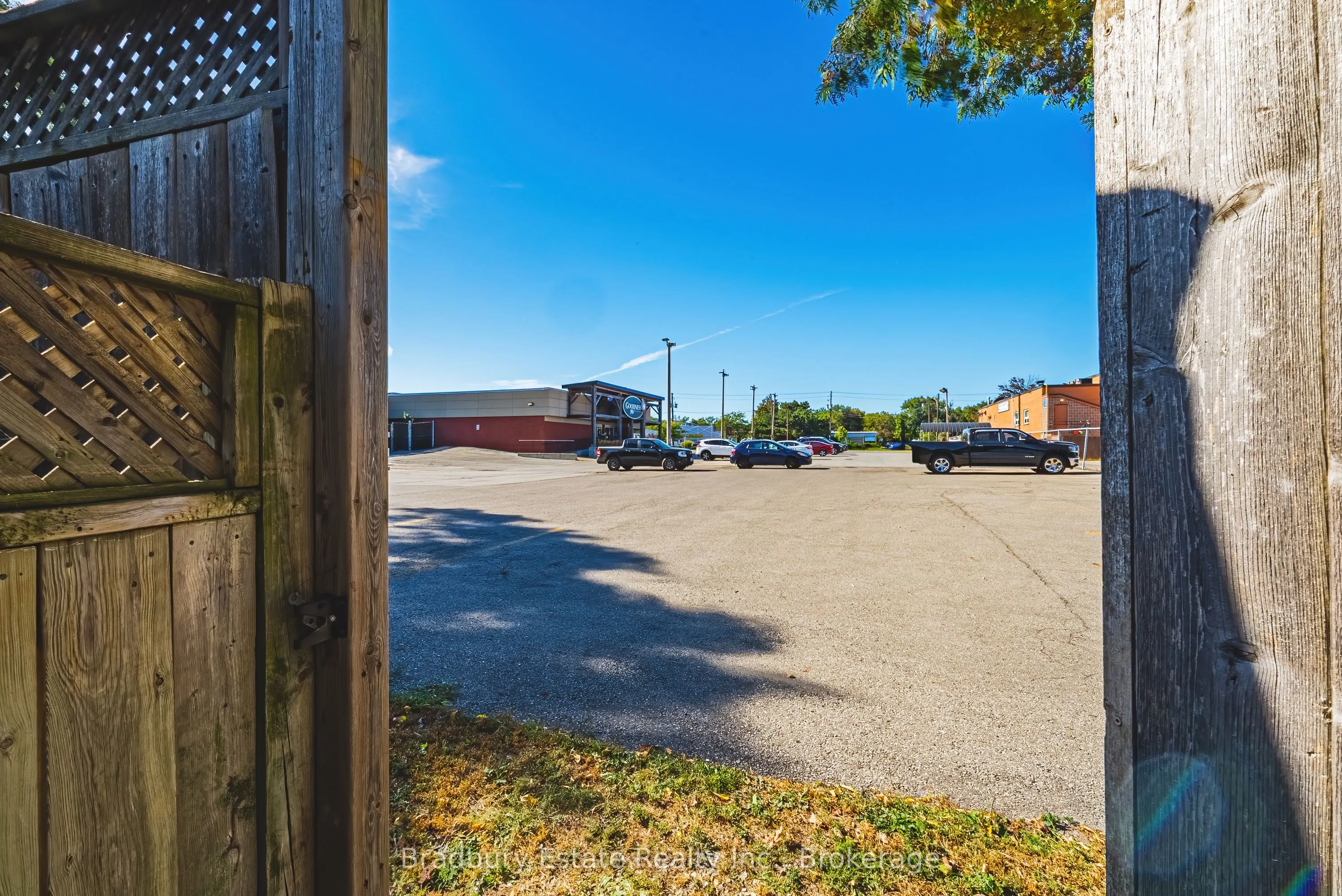 2301 Barclay Road