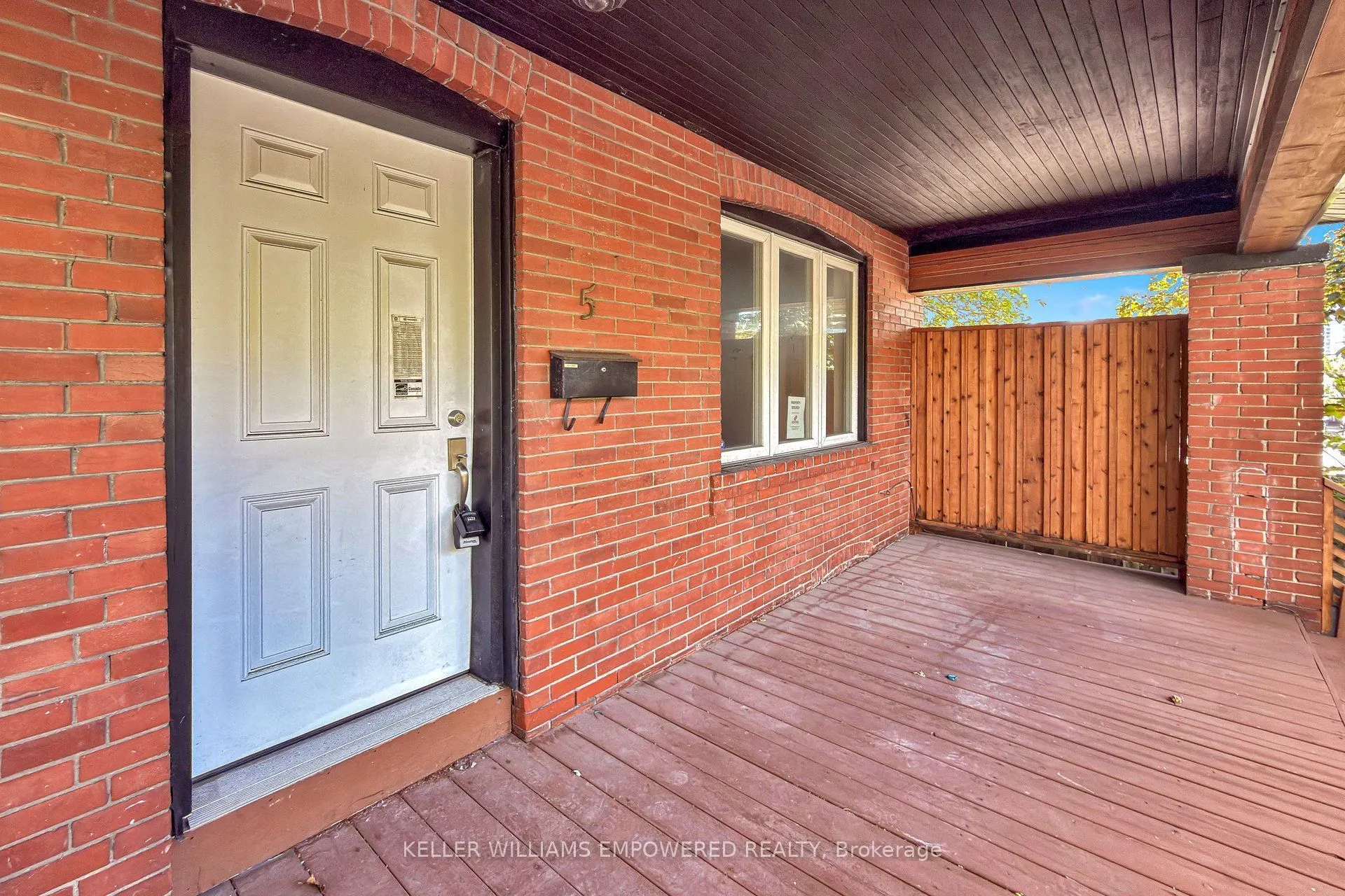 5 Aldgate Avenue