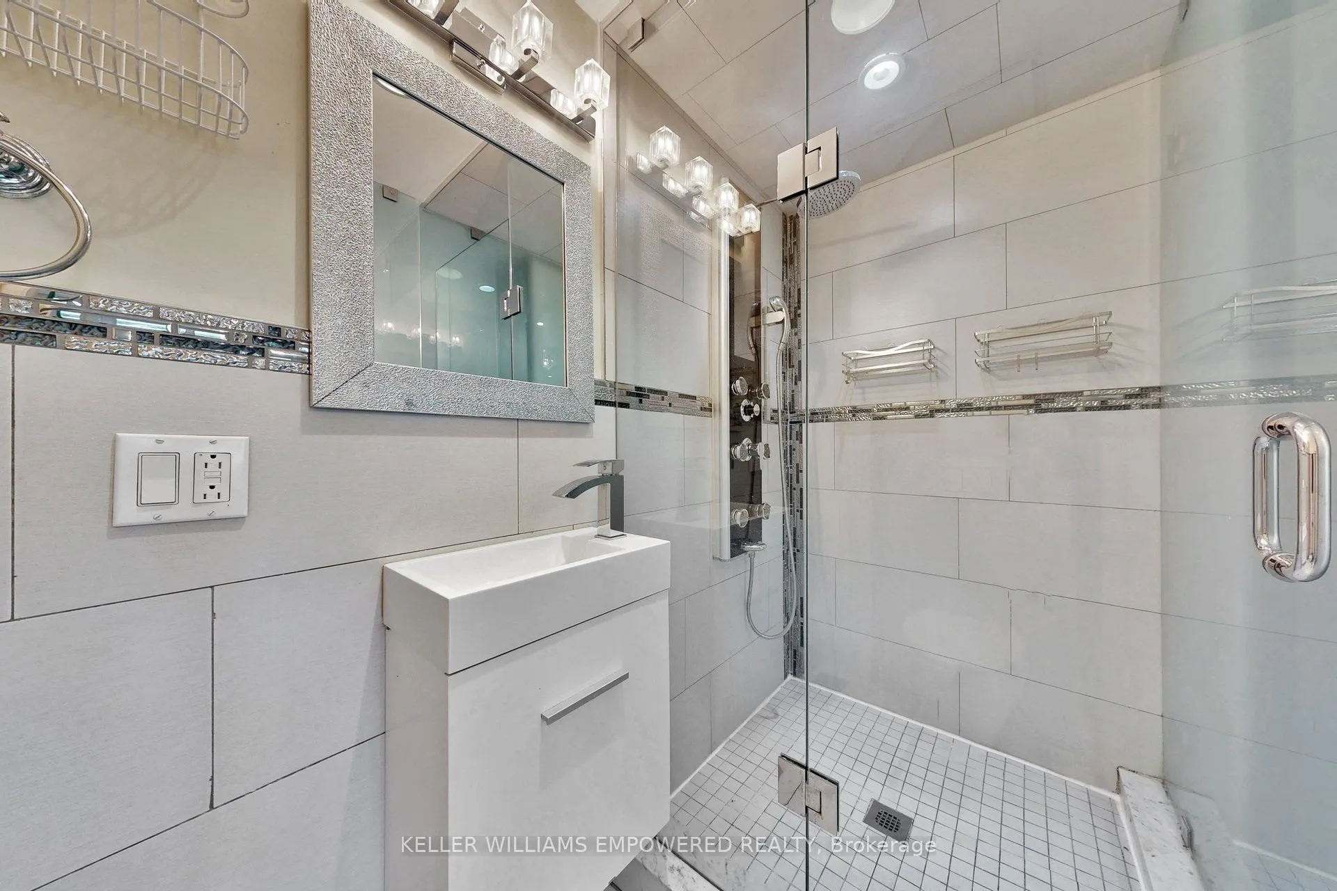 5 Aldgate Avenue