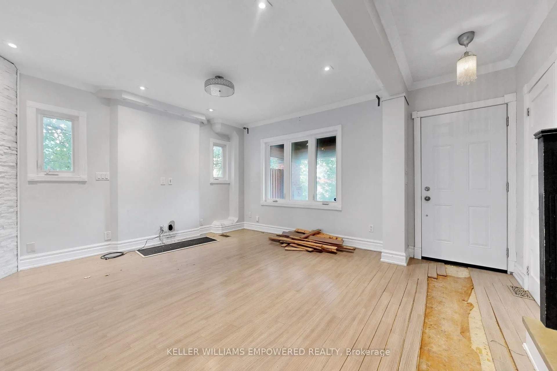 5 Aldgate Avenue
