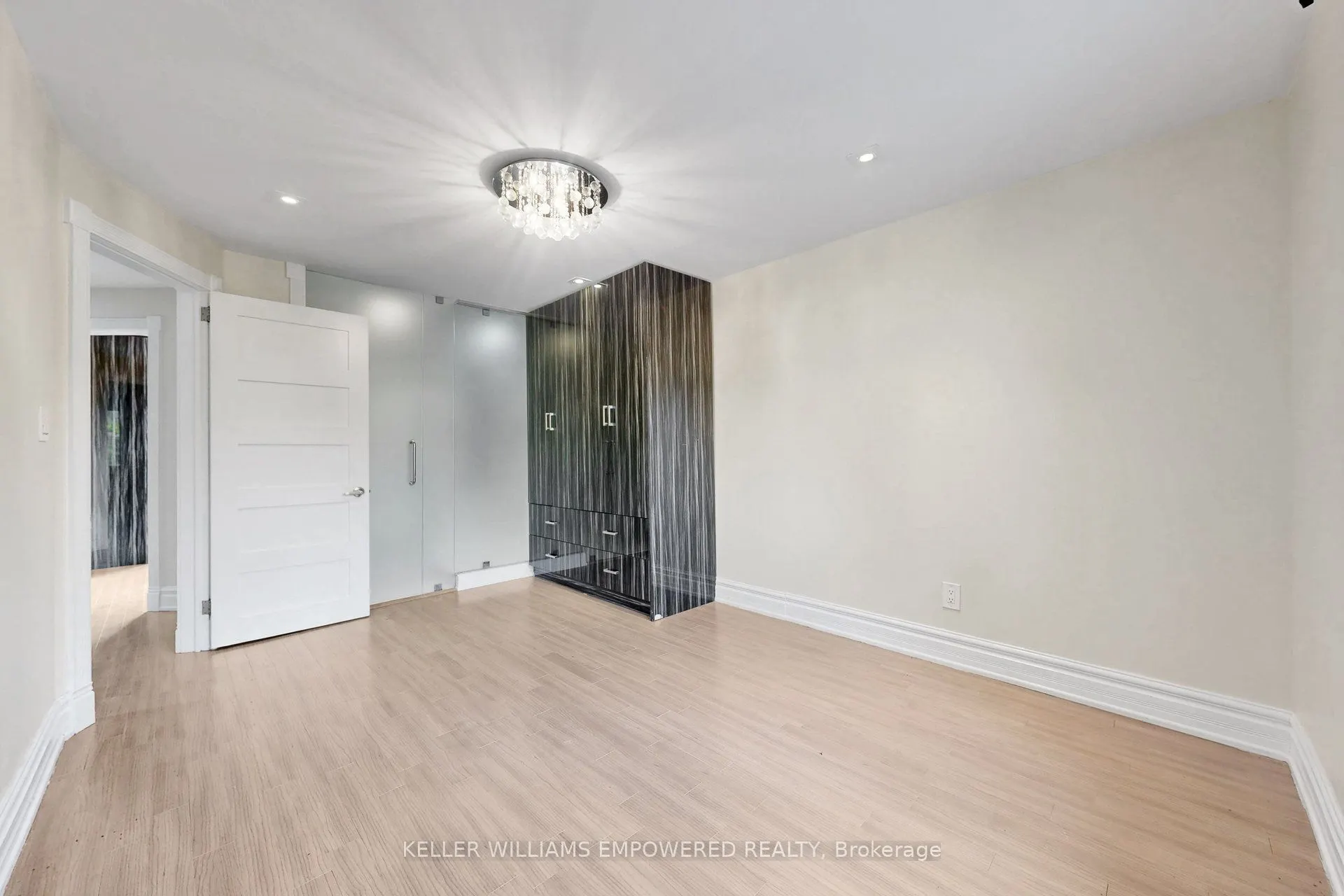 5 Aldgate Avenue