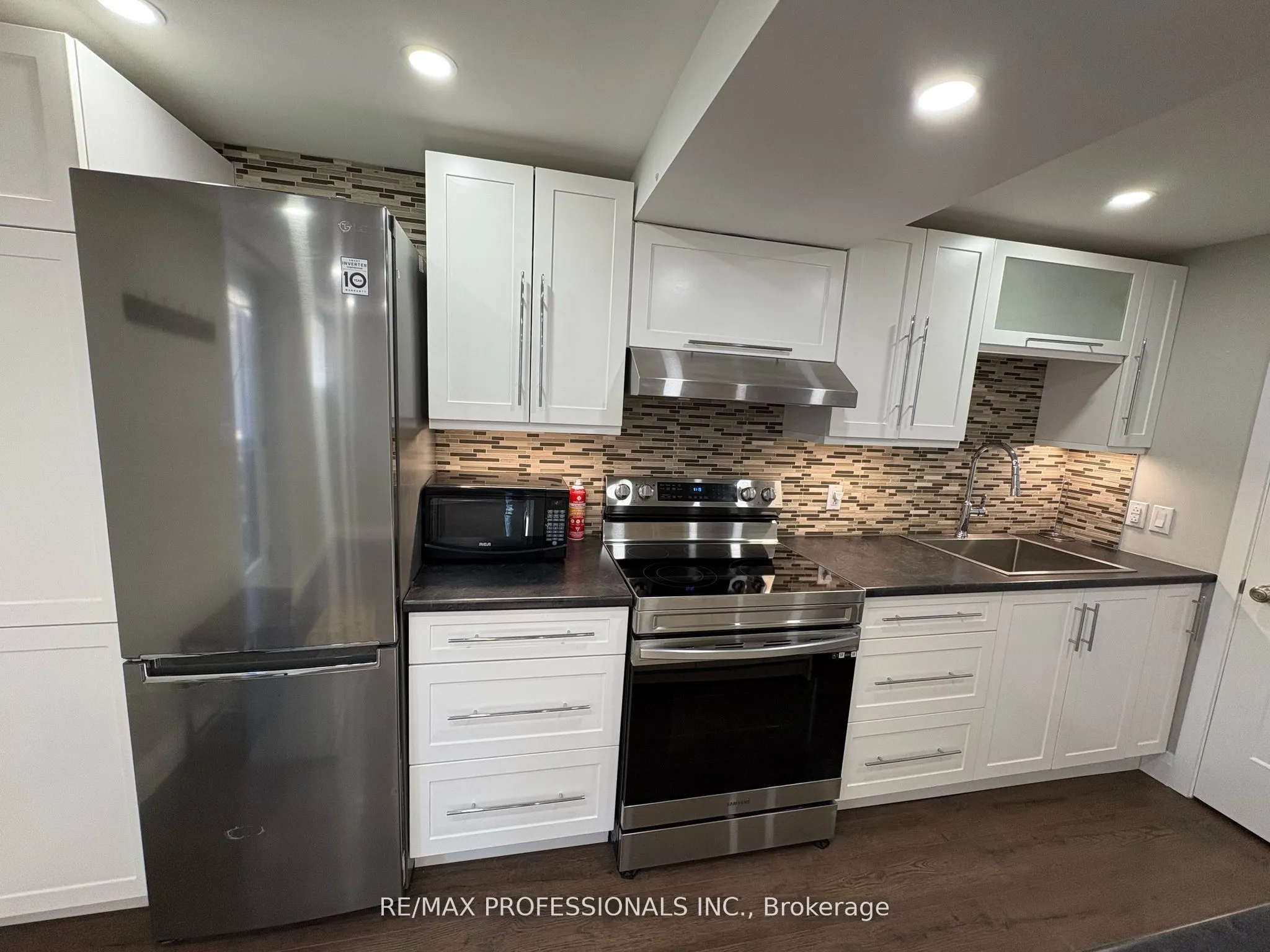 19 Elmbrook Crescent #Lower