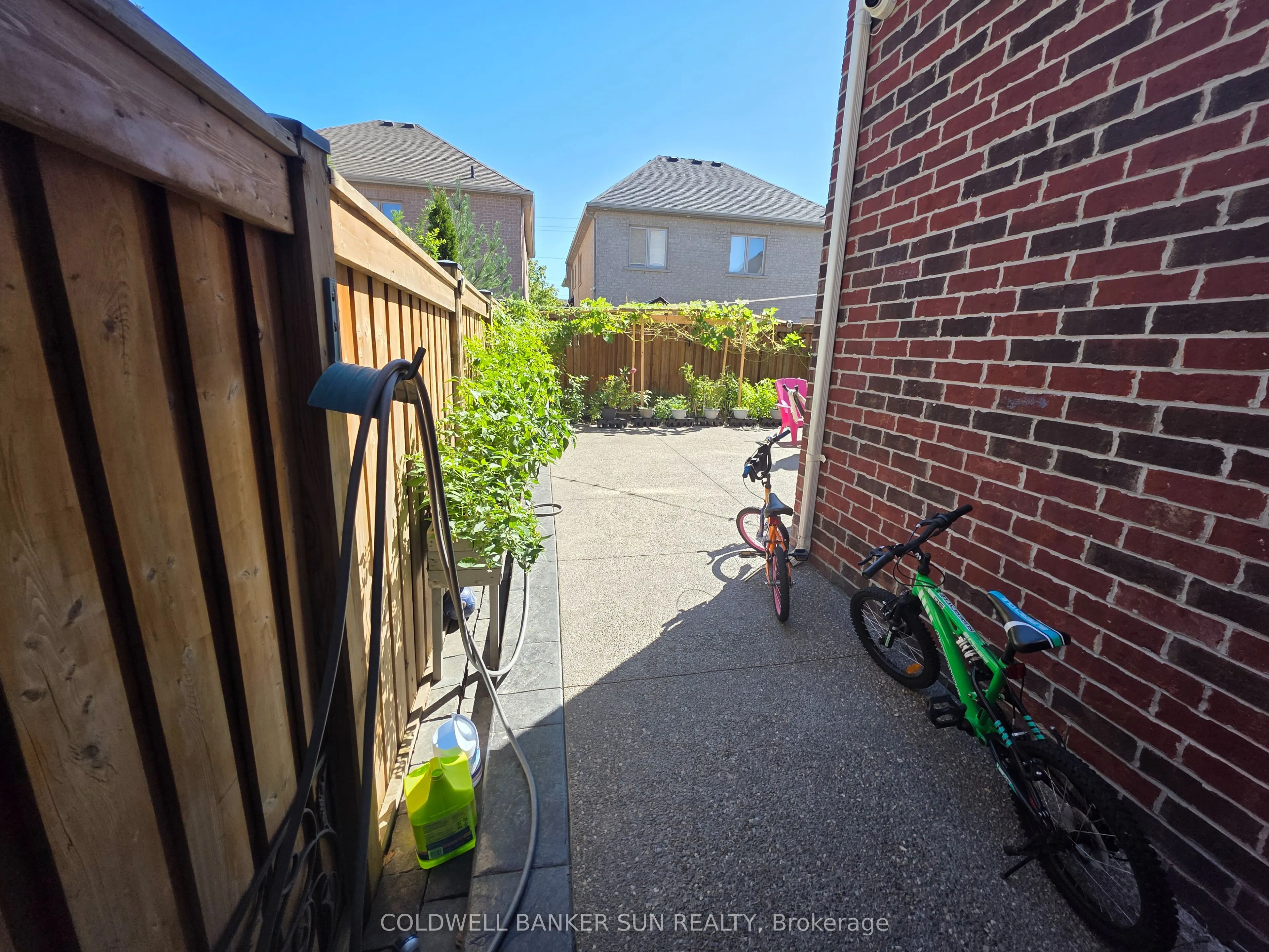76 Cedarholme Avenue