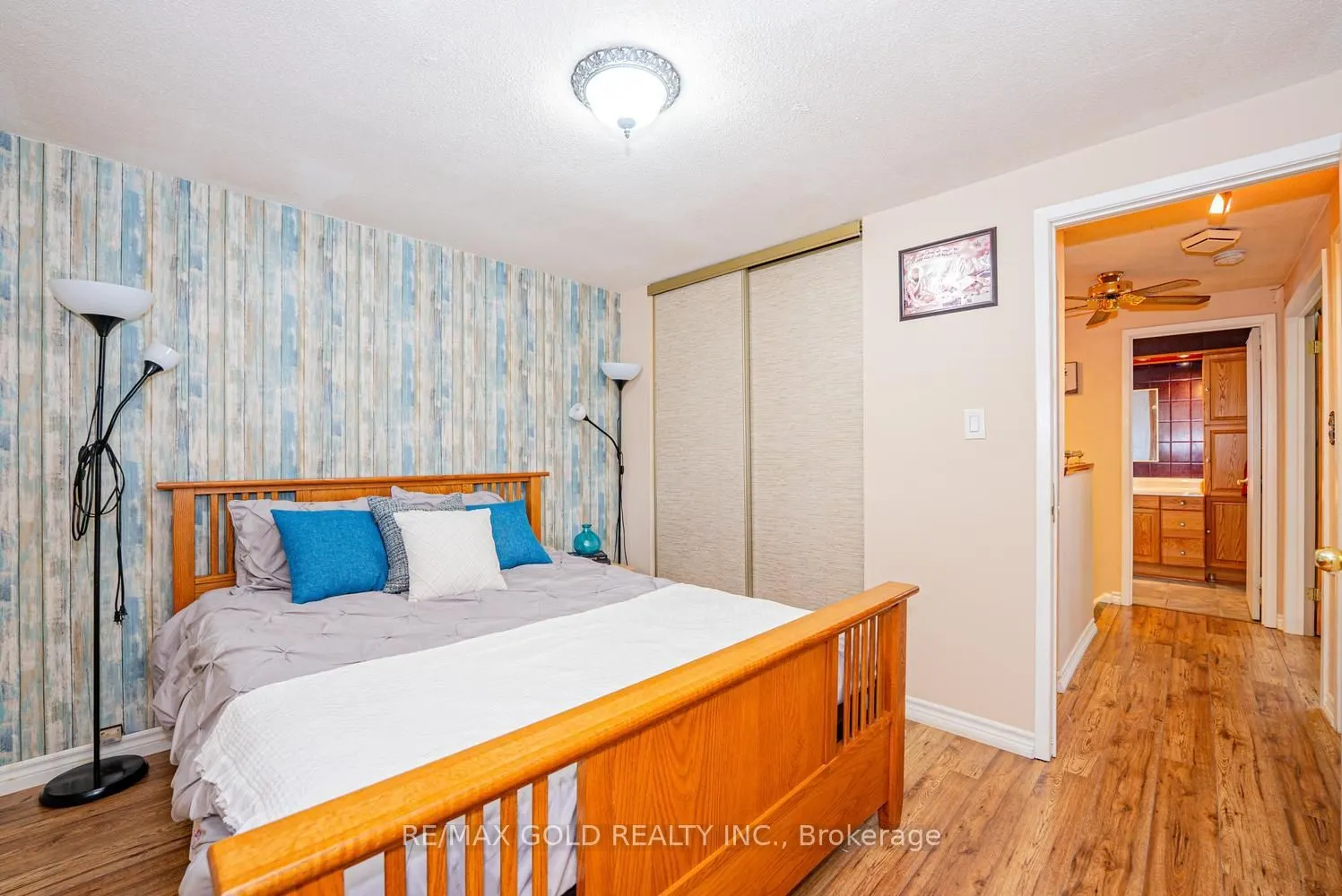 1 Wolverton Crescent