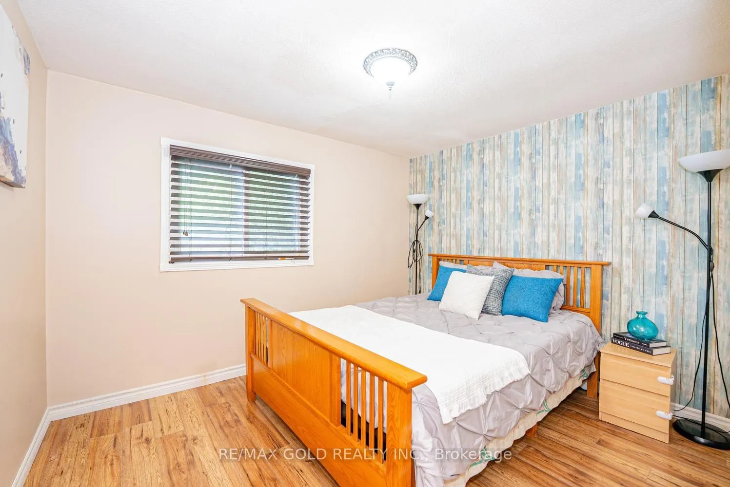1 Wolverton Crescent
