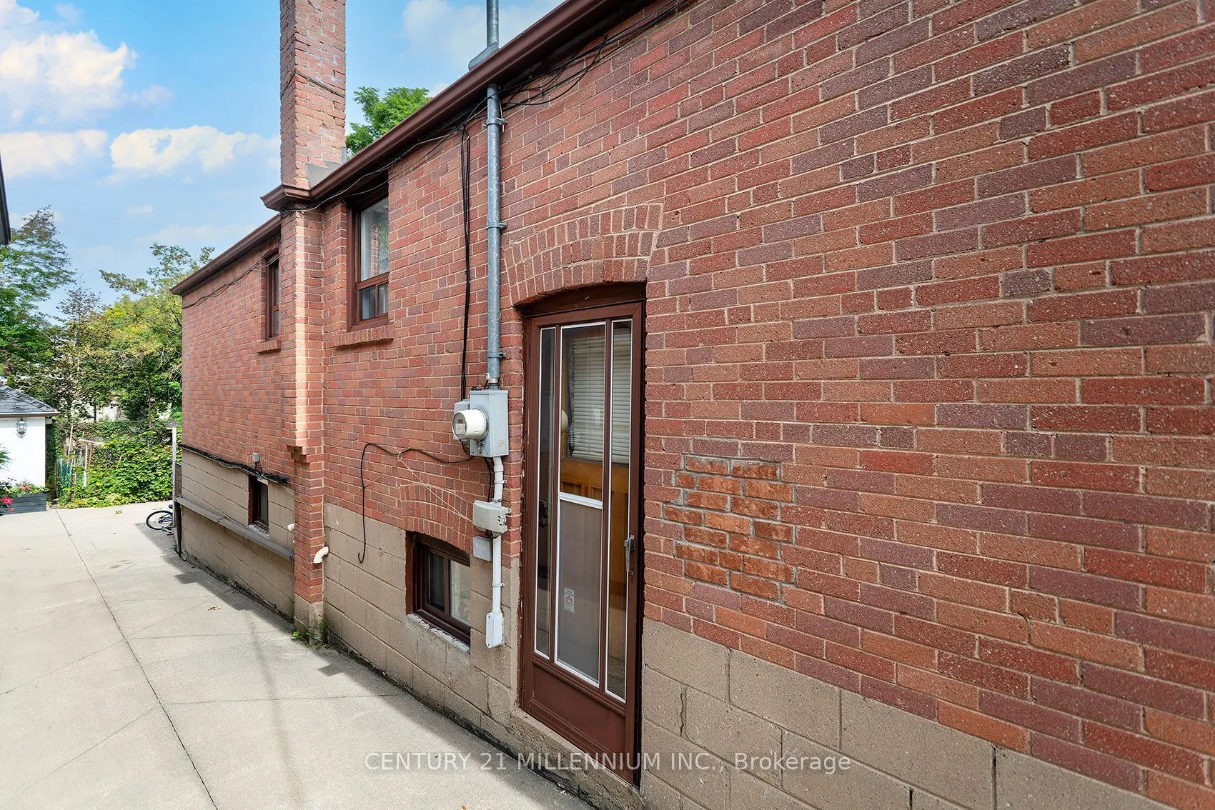 16 Rochdale Avenue