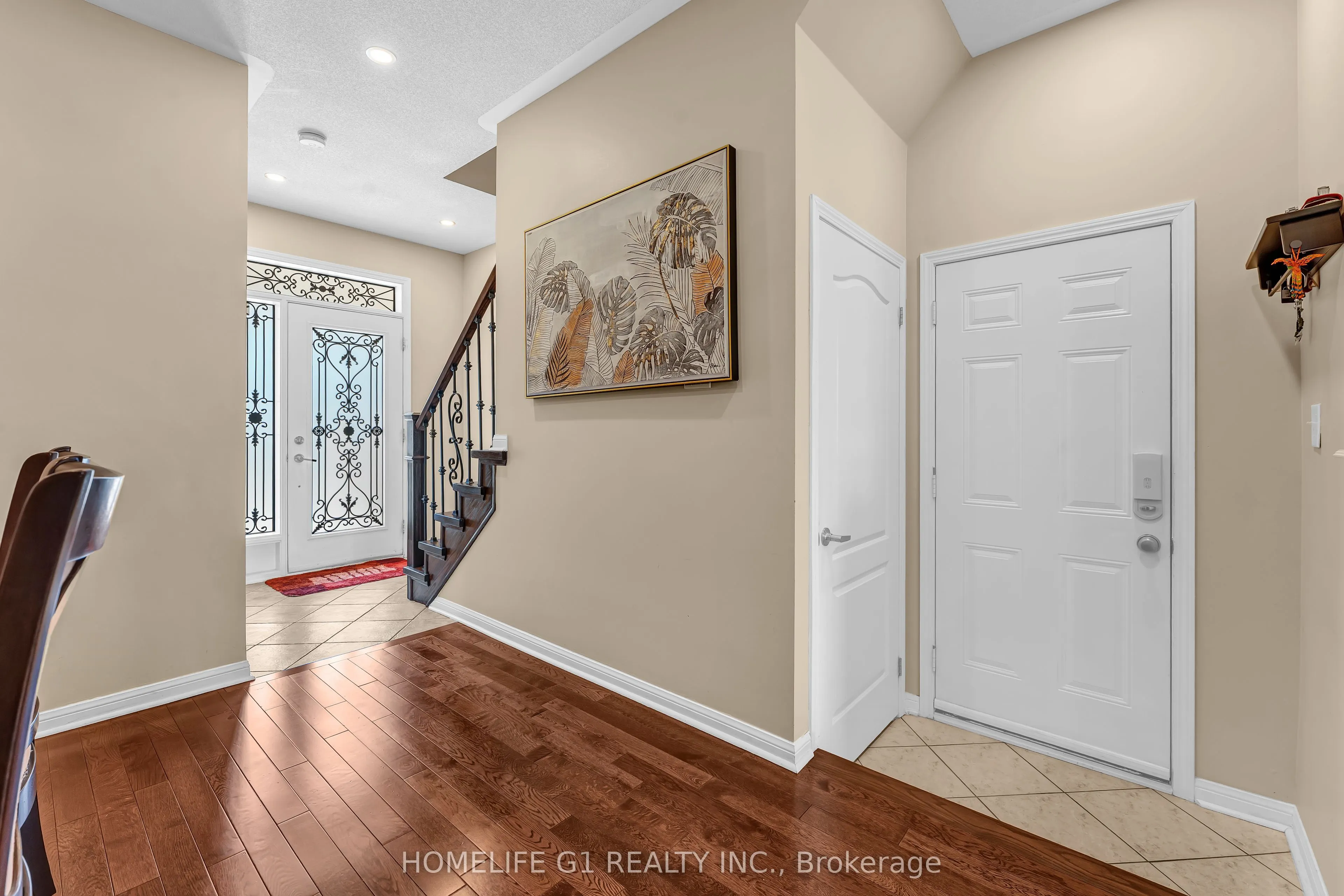 889 Challinor Terrace
