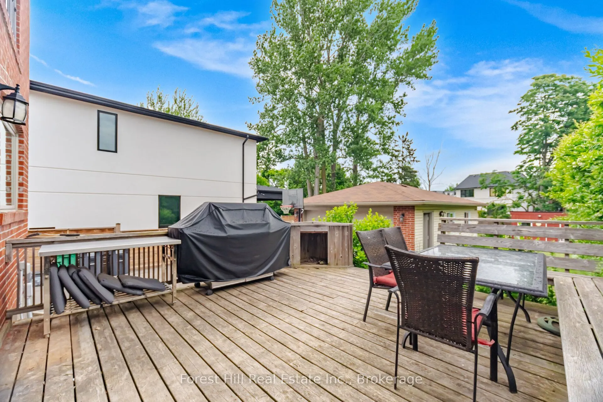39 Broadview Avenue