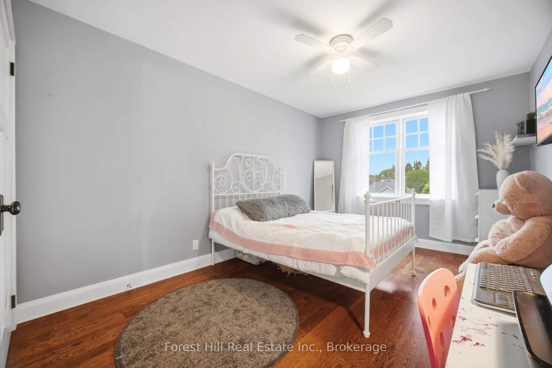 39 Broadview Avenue